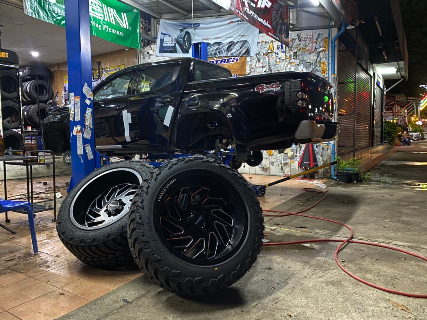 TRITON 4X4 จัดทรงเมกา