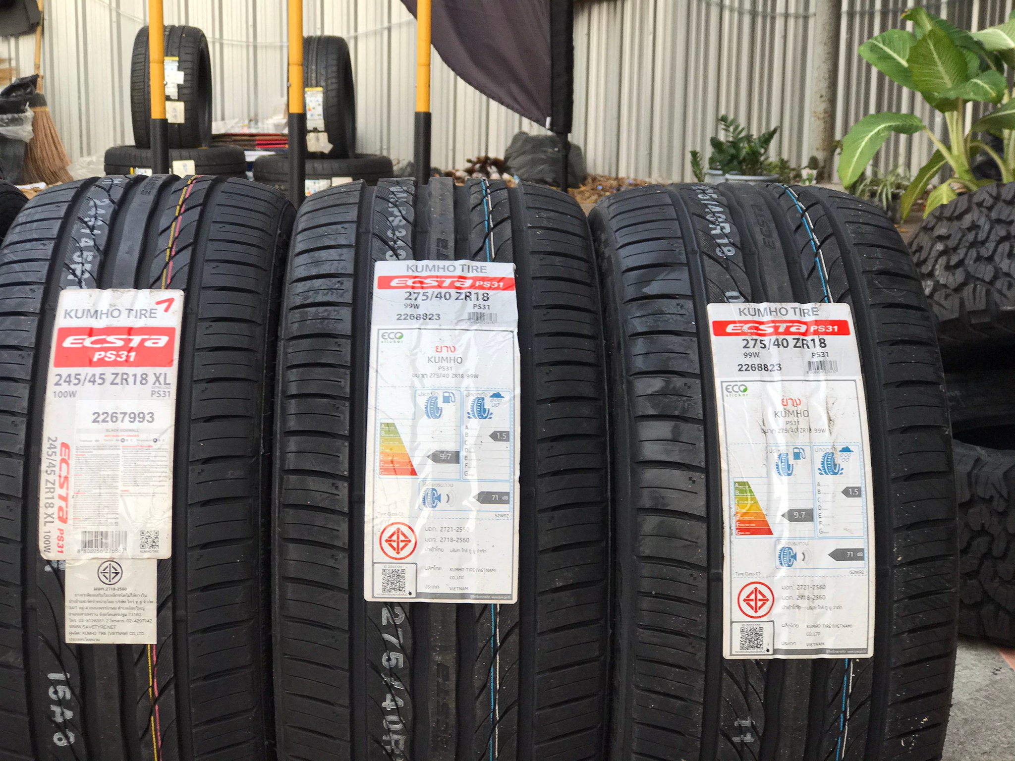 KUMHO PS31 ยางใหม่ สวยๆ เอาไปถูกๆ ให้จบที่นี่ 245/45-18 275/40-18