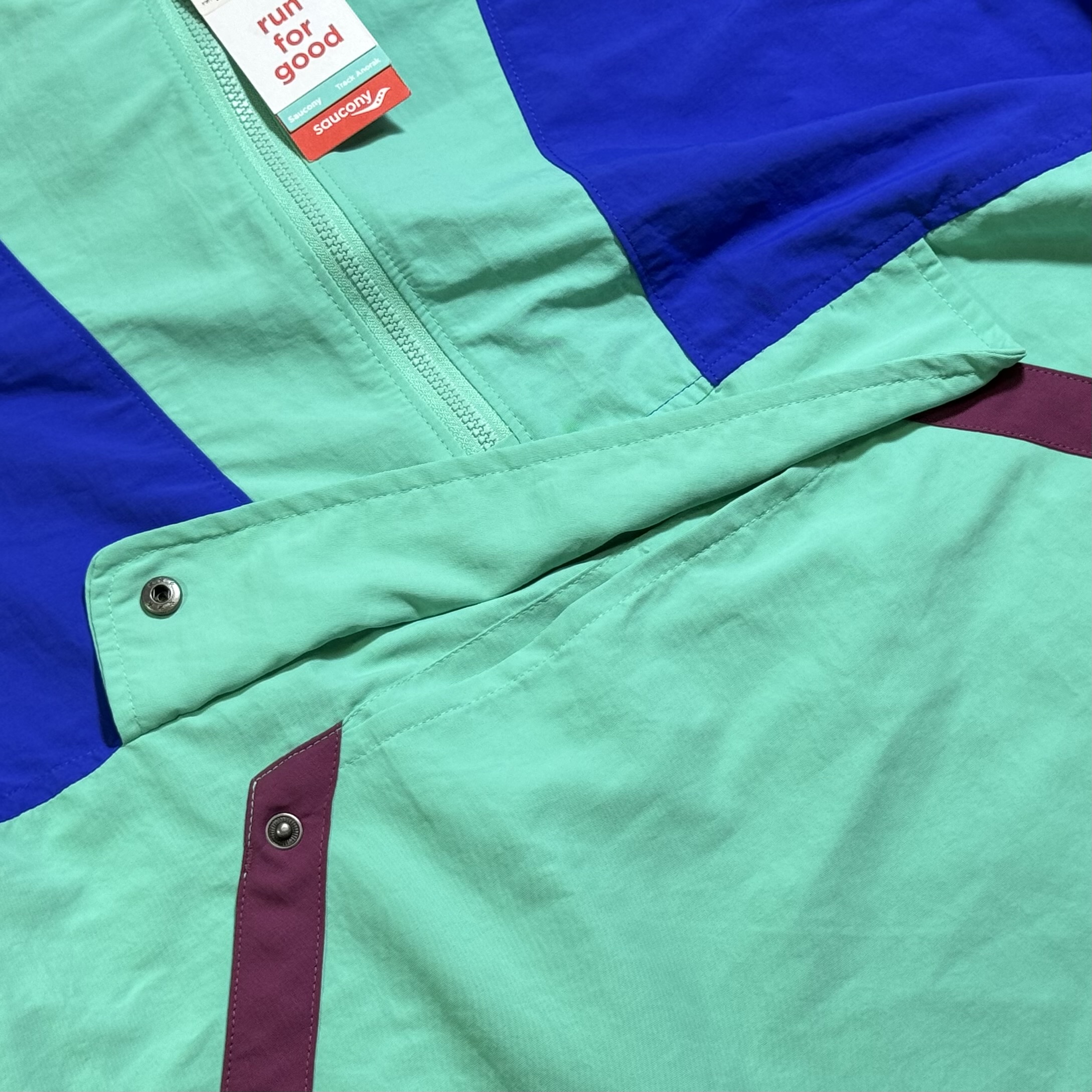 เสื้อ Saucony Track Anorak Women Jacket (M)