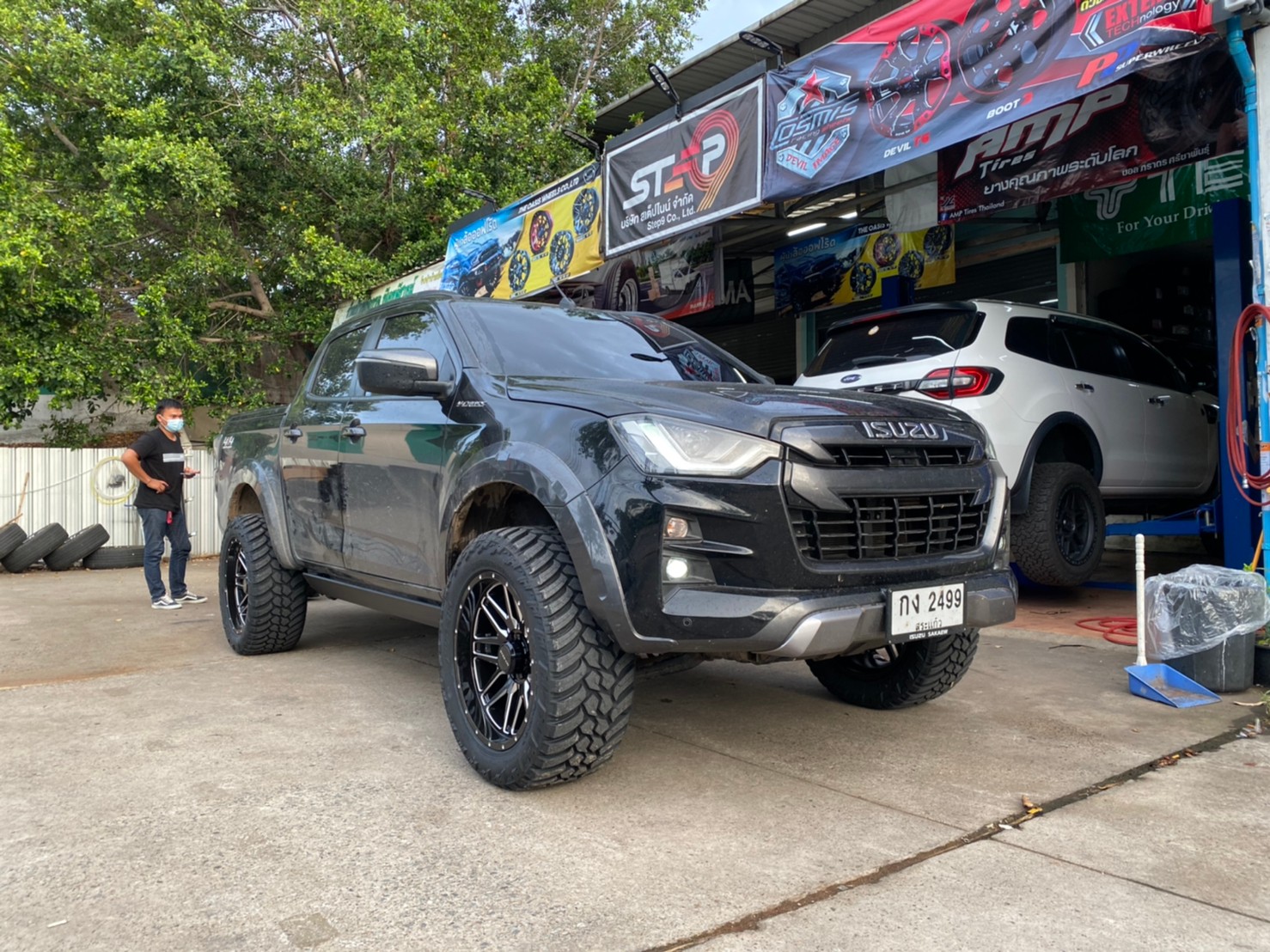 DMAX ขับมาจากสระแก้ว จัดทรงเมกาที่STEP9