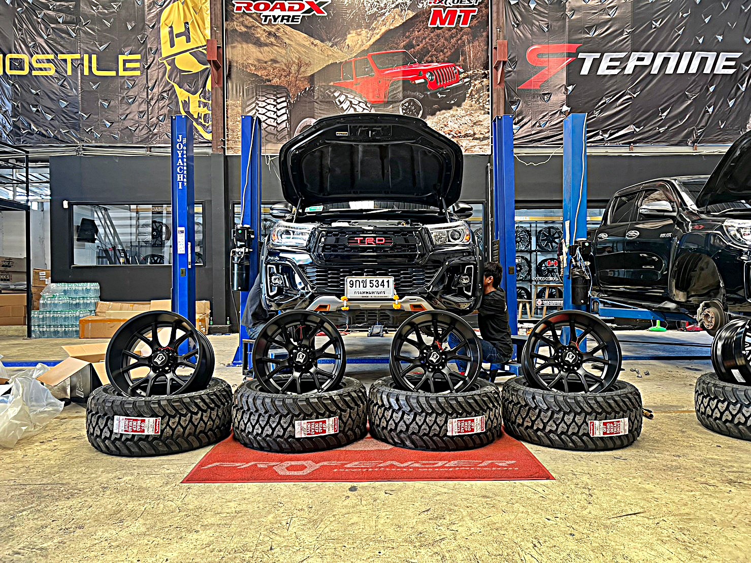 TOYOTA REVO แต่งทรงเมกาที่ STEP9