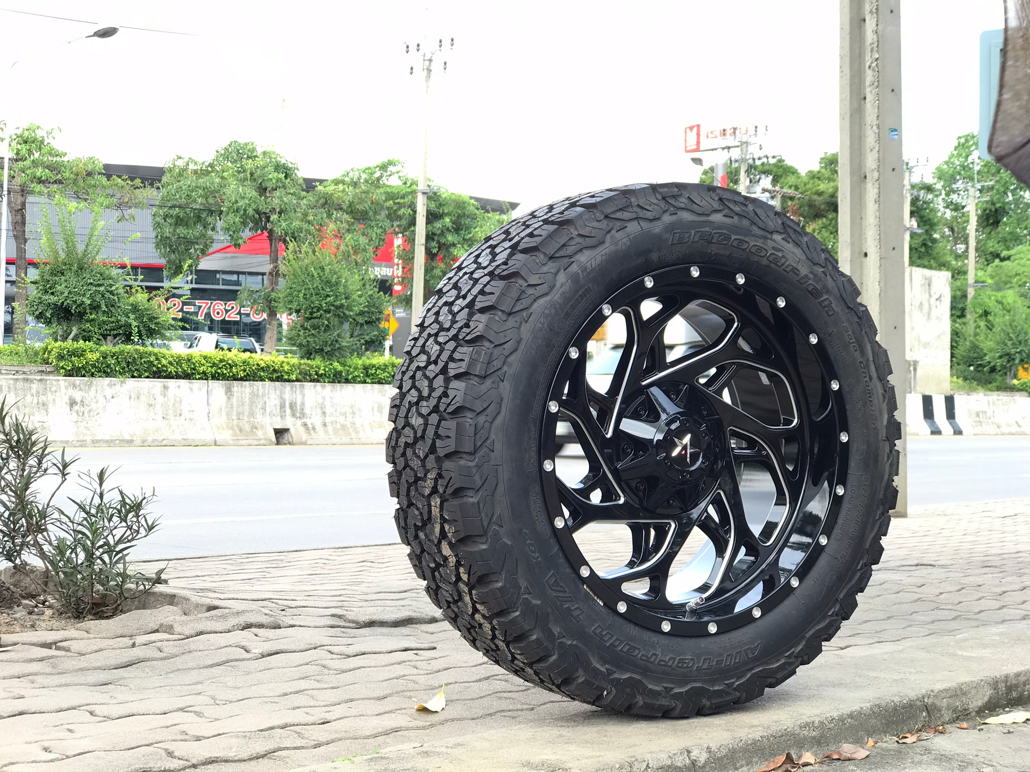 OFFROAD ล้อขอบ20 ออฟ-18 6x139.7