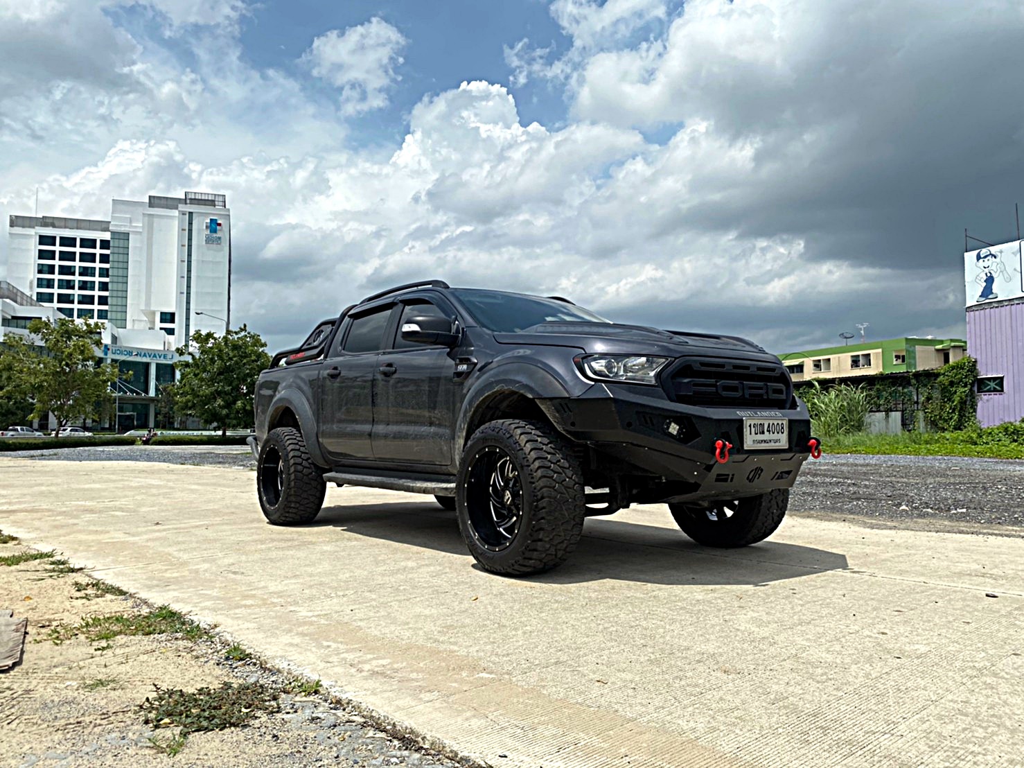 FORD จัดชุดใหม่ ทรงเมกาที่ STEP9