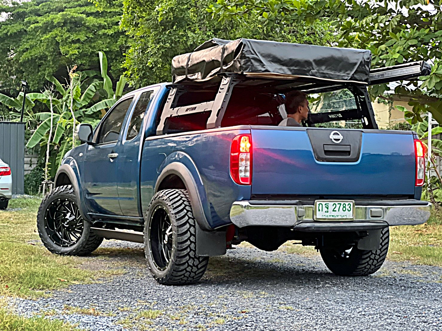 NISSAN_NAVARA_แปลงร่าง ทรงเมกา