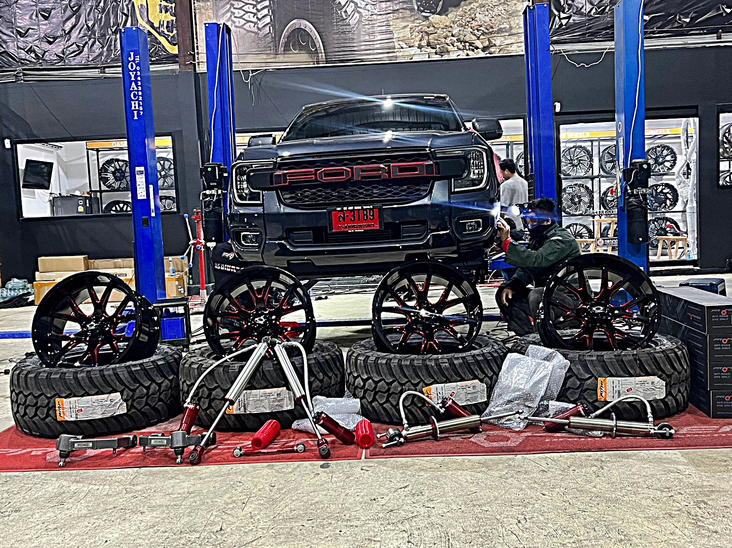 FORD RANGER NEXTGEN แต่งทรงเมกาที่ STEP9