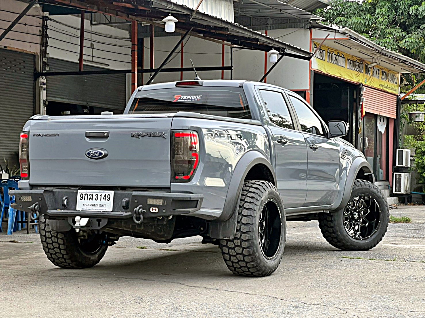 FORD_RAPTOR_ทรงเมกา ที่ STEP9