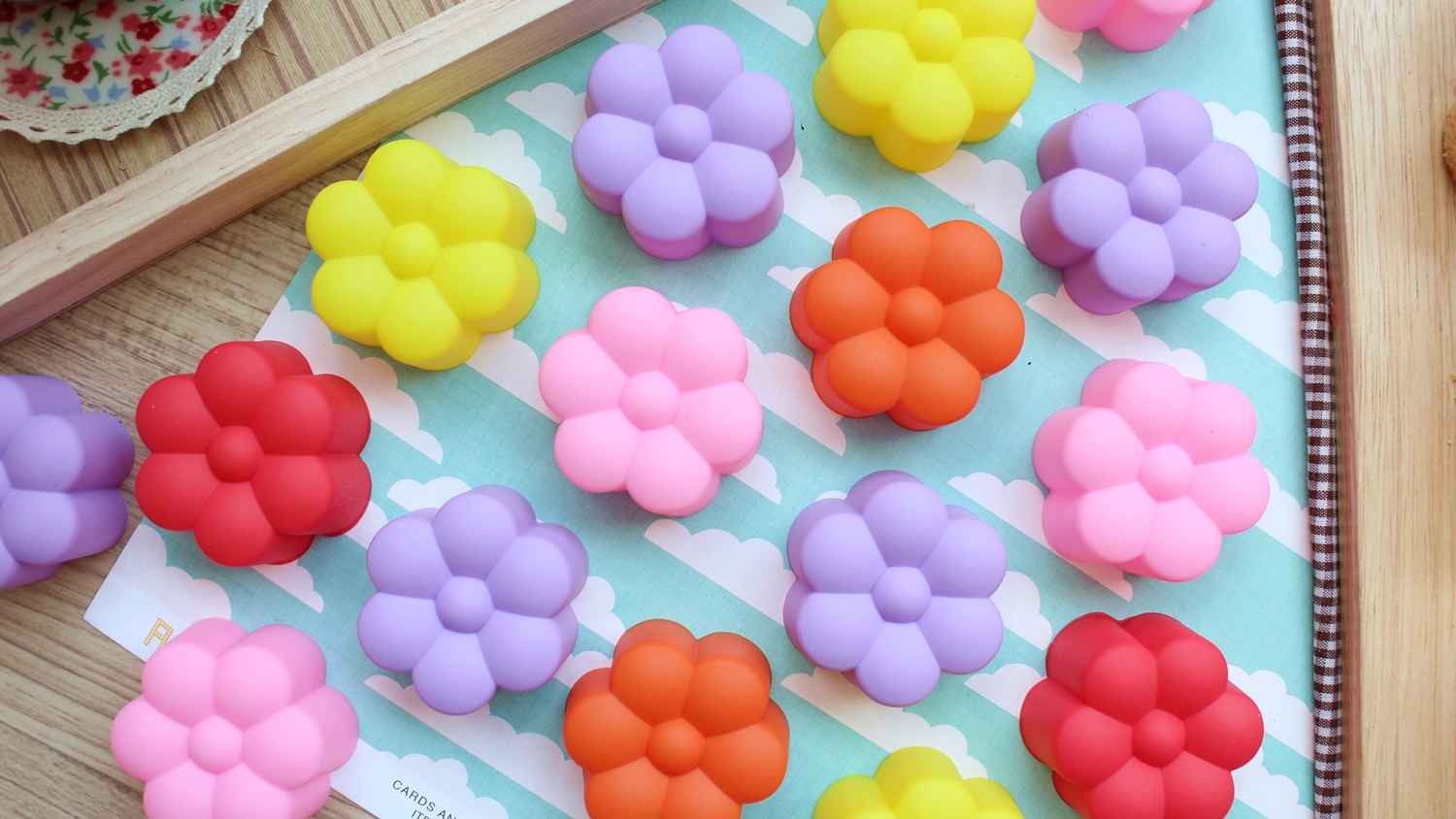 พิมพ์ขนม ดอกไม้ ขนาด 5 cm / บรรจุ 12 ชิ้น B419