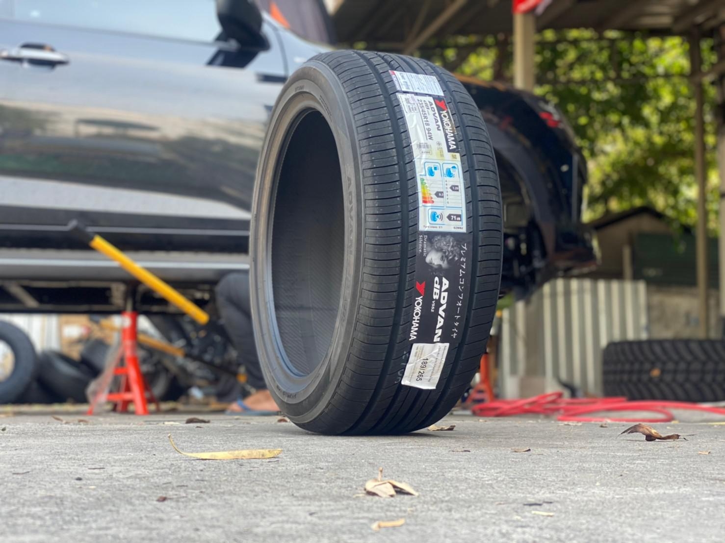 YOKOHAMA V552 235/45-18 แนะนำ สินค้าใหม่