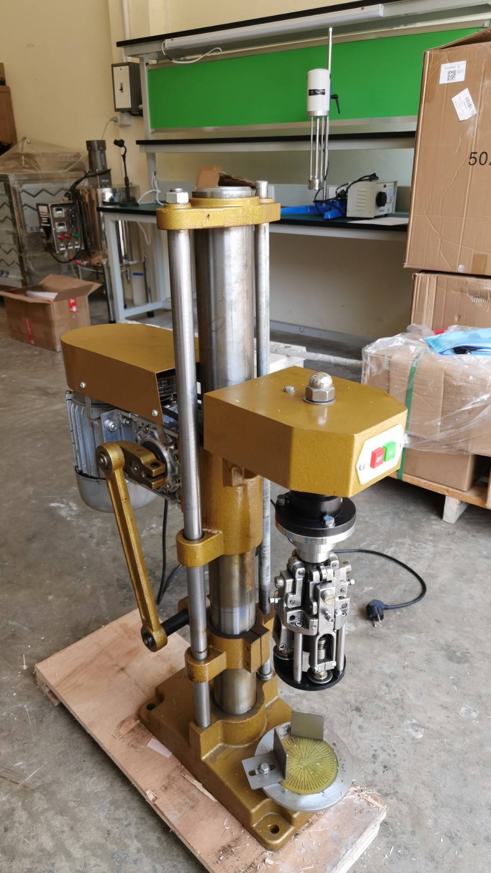 🌈15484 เครื่องหมุนฝาขวดน้ำดื่มกึ่งอัตโนมัติ หมุนฝาขวดพลาสติก ขวดแก้ว ฝาอลูมิเนียม ฝาเกลียว