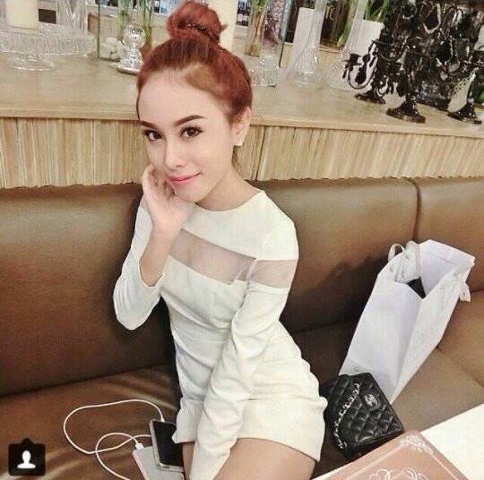 เดรสเข้ารูป ทรงสวย