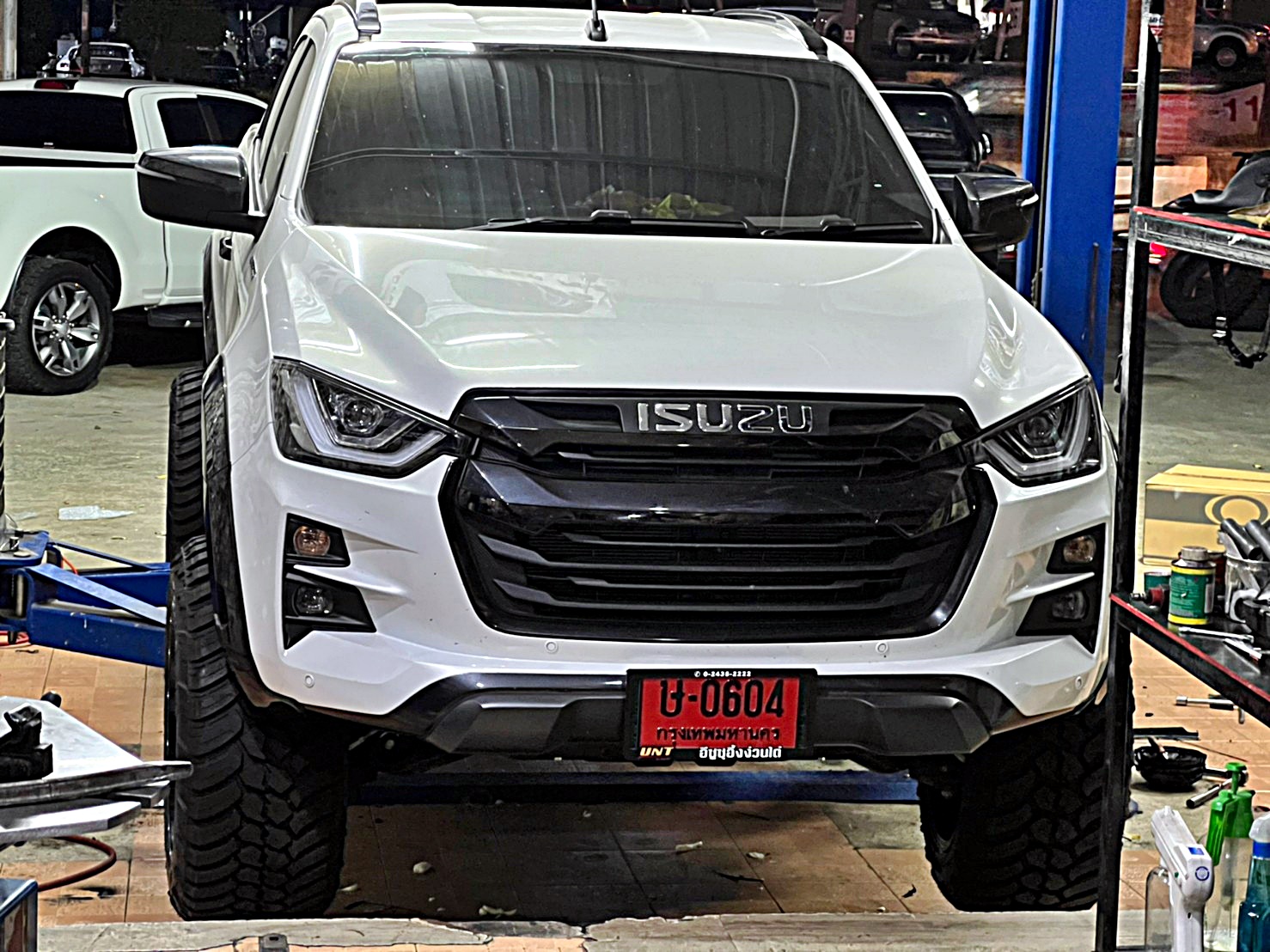 D-MAX ทรงเมกา คันนี้จาก นครปฐม