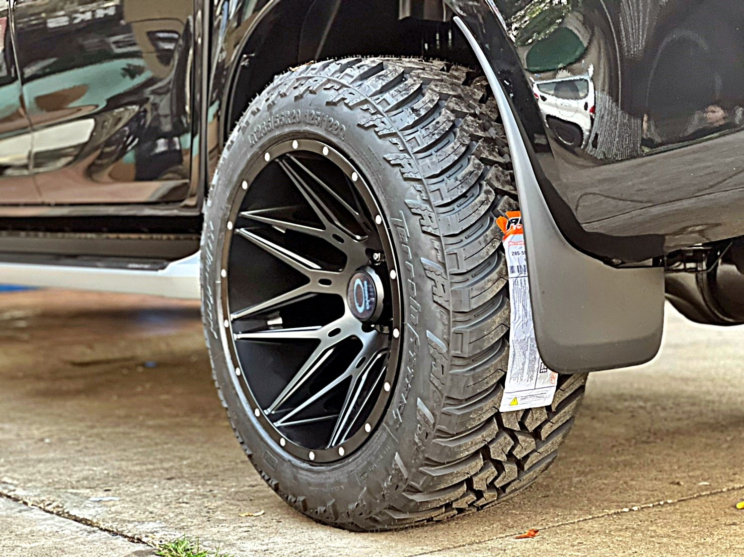 D-MAX 1.9 จัดทรงเมกา อย่างเทพ ที่ STEP9