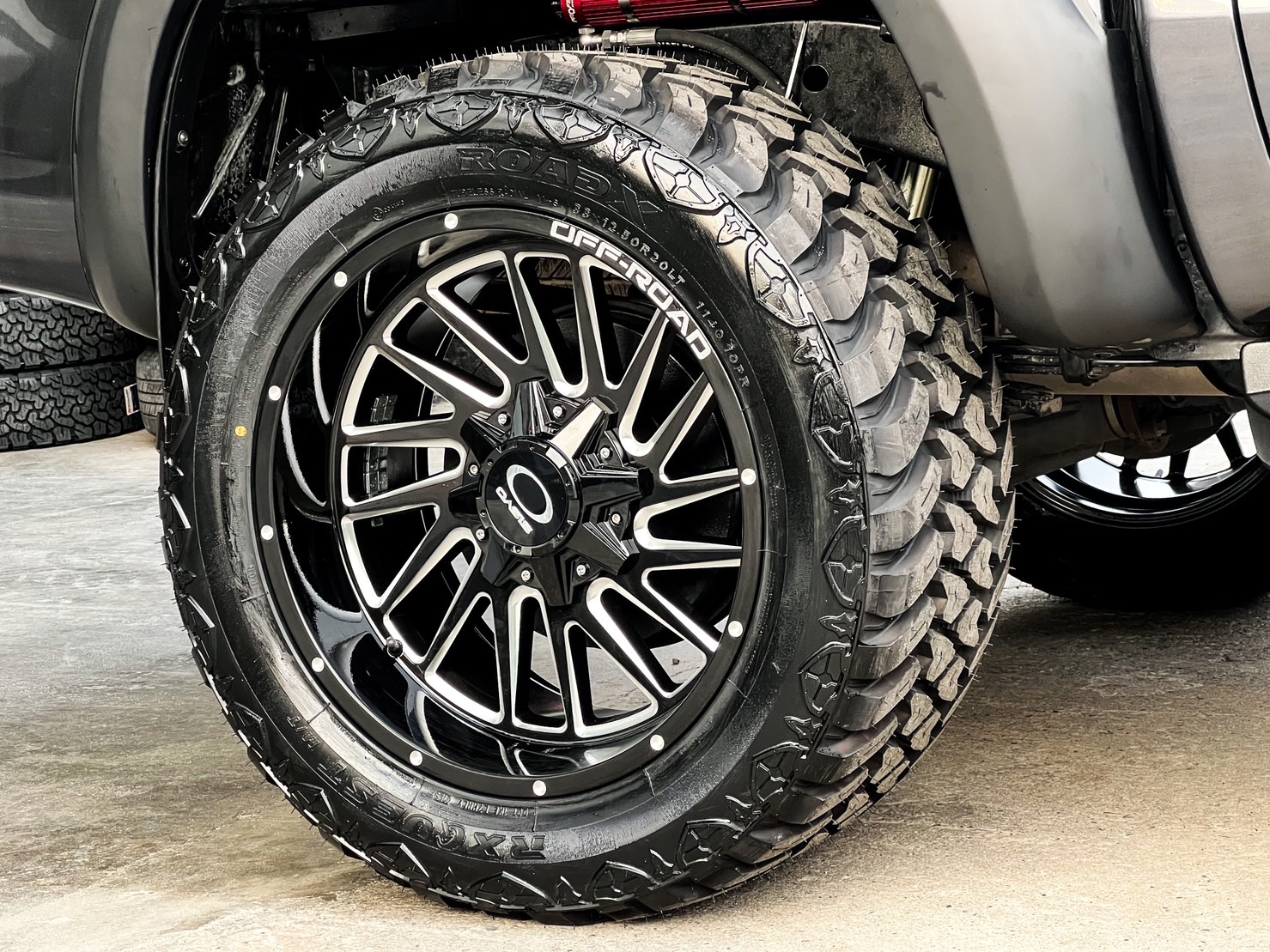 FORD RANGER ทรงเมกา แต่งครบ จบที่STEP9