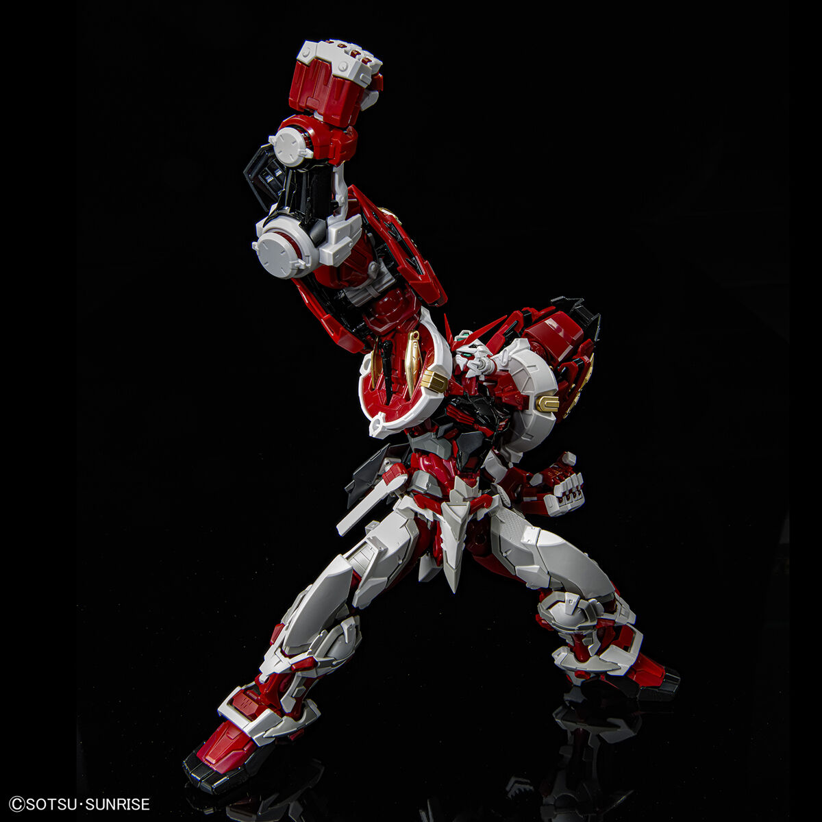 High resolution model 1/100 Gundam Astray Red Frame Powered Red