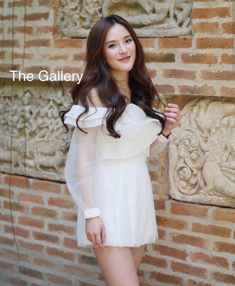 จั้มสูทขาสั้นลูกไม้อัดพรีต