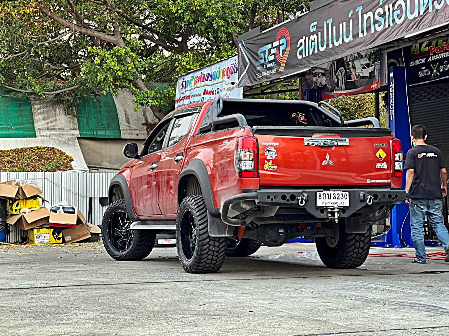 TRITON ทรงเมกา