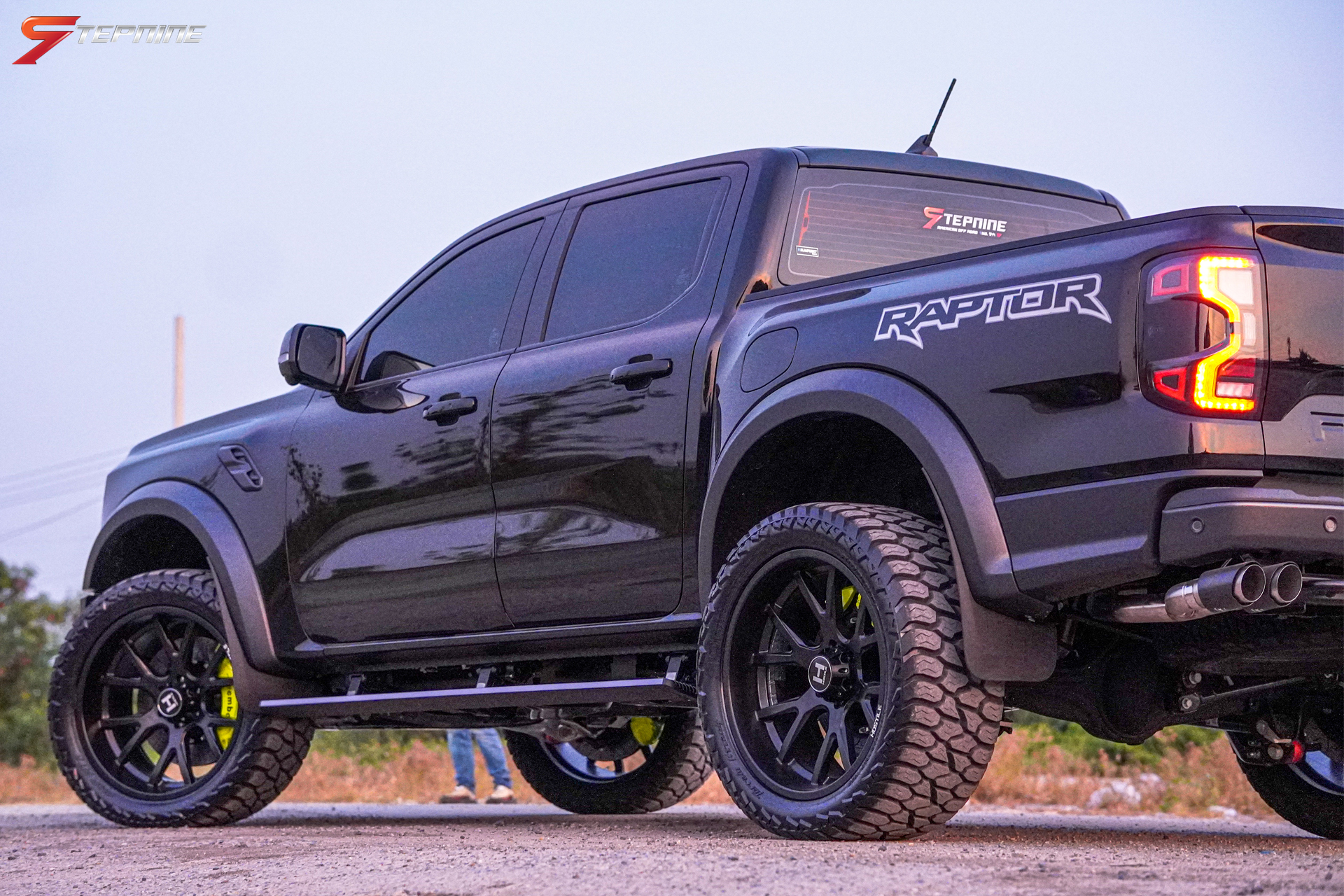 FORD RAPTOR NEXT-GEN ทรงเมกา ของแต่งแท้ทั้งคัน