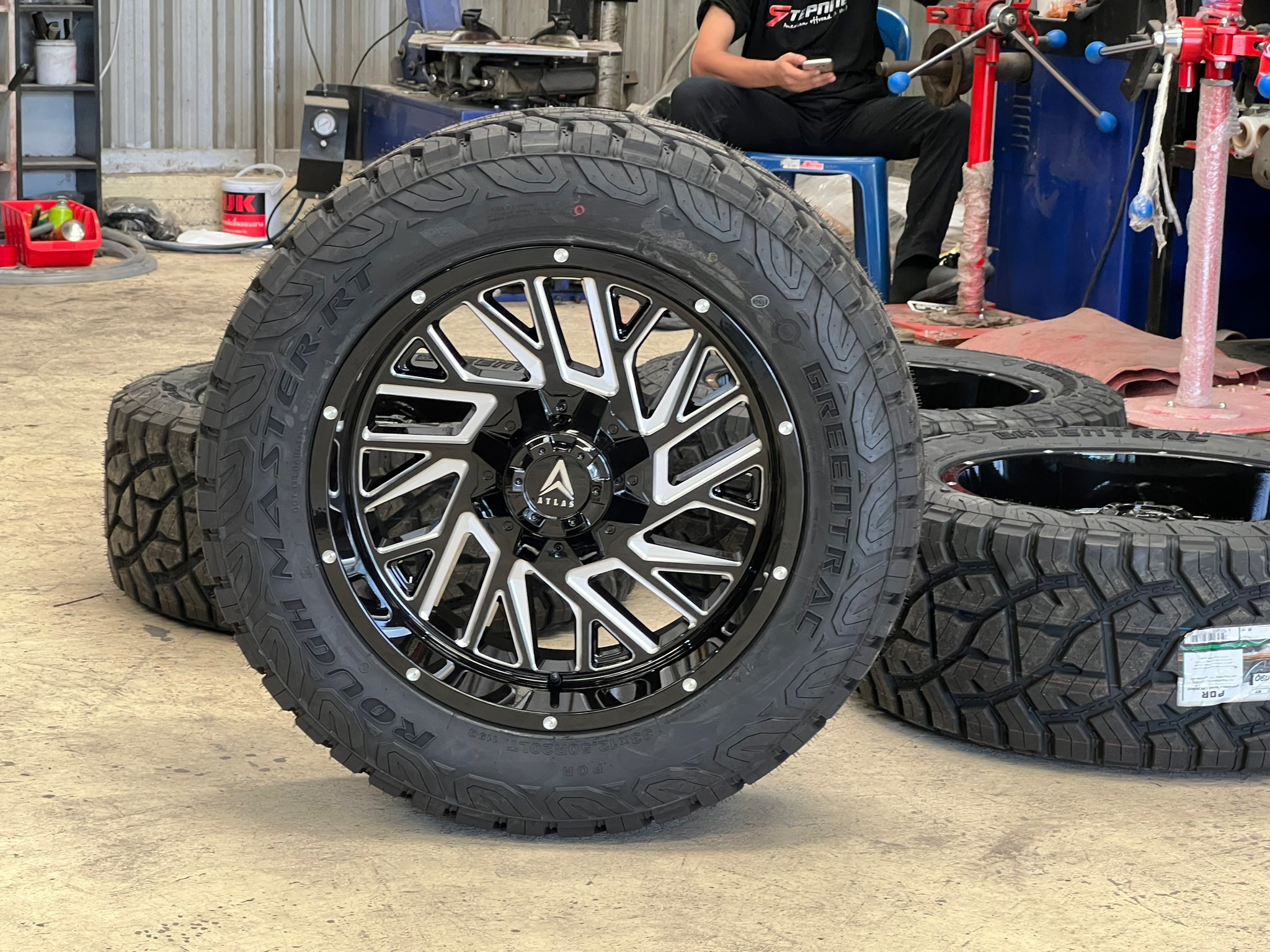 ล้อโปรโมชั่น ขอบ20พร้อมยาง ทรงเมกา