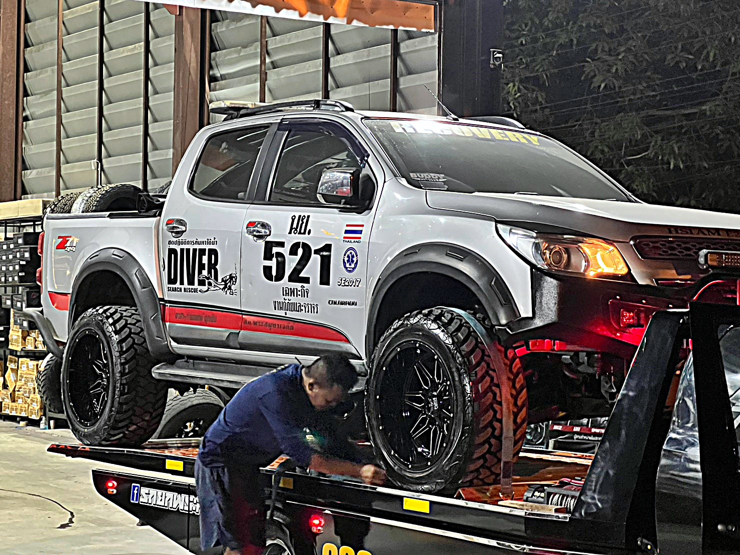 CHEVEROLET COLORADO ทรงเมกา แต่งที่ STEP9