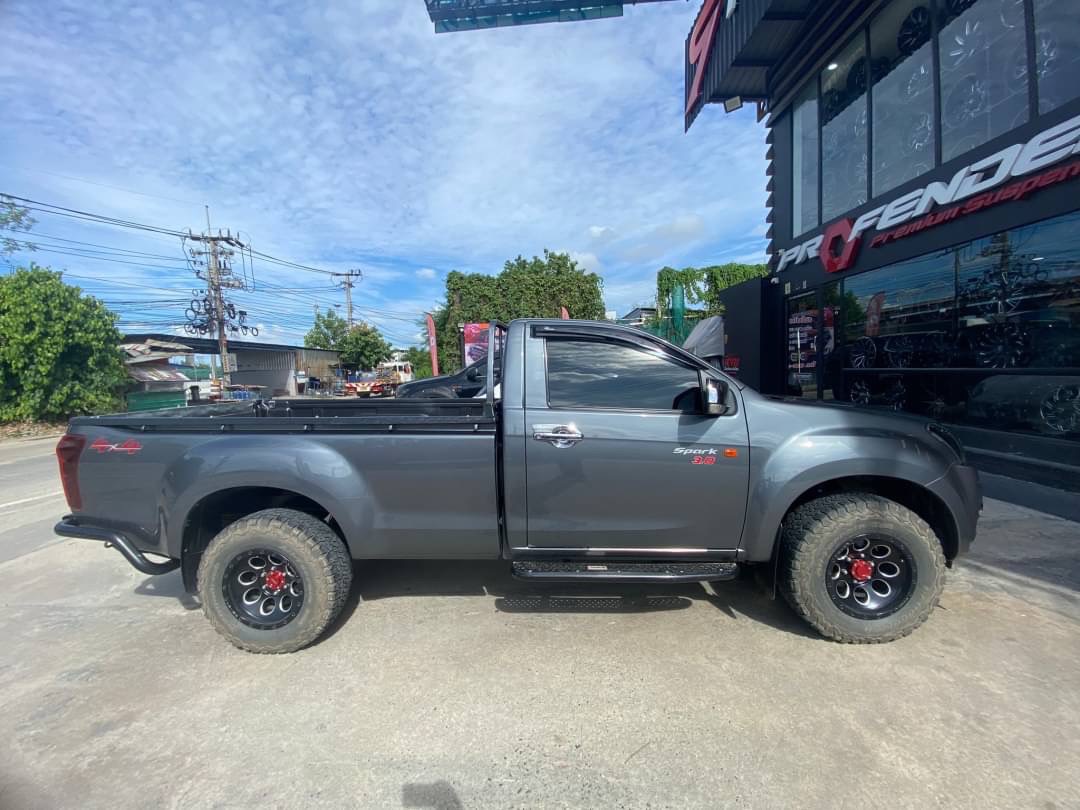 D-MAX หัวเดียว จันทบุรี งบ2แสน แต่งทรงเมกาที่ STEP9