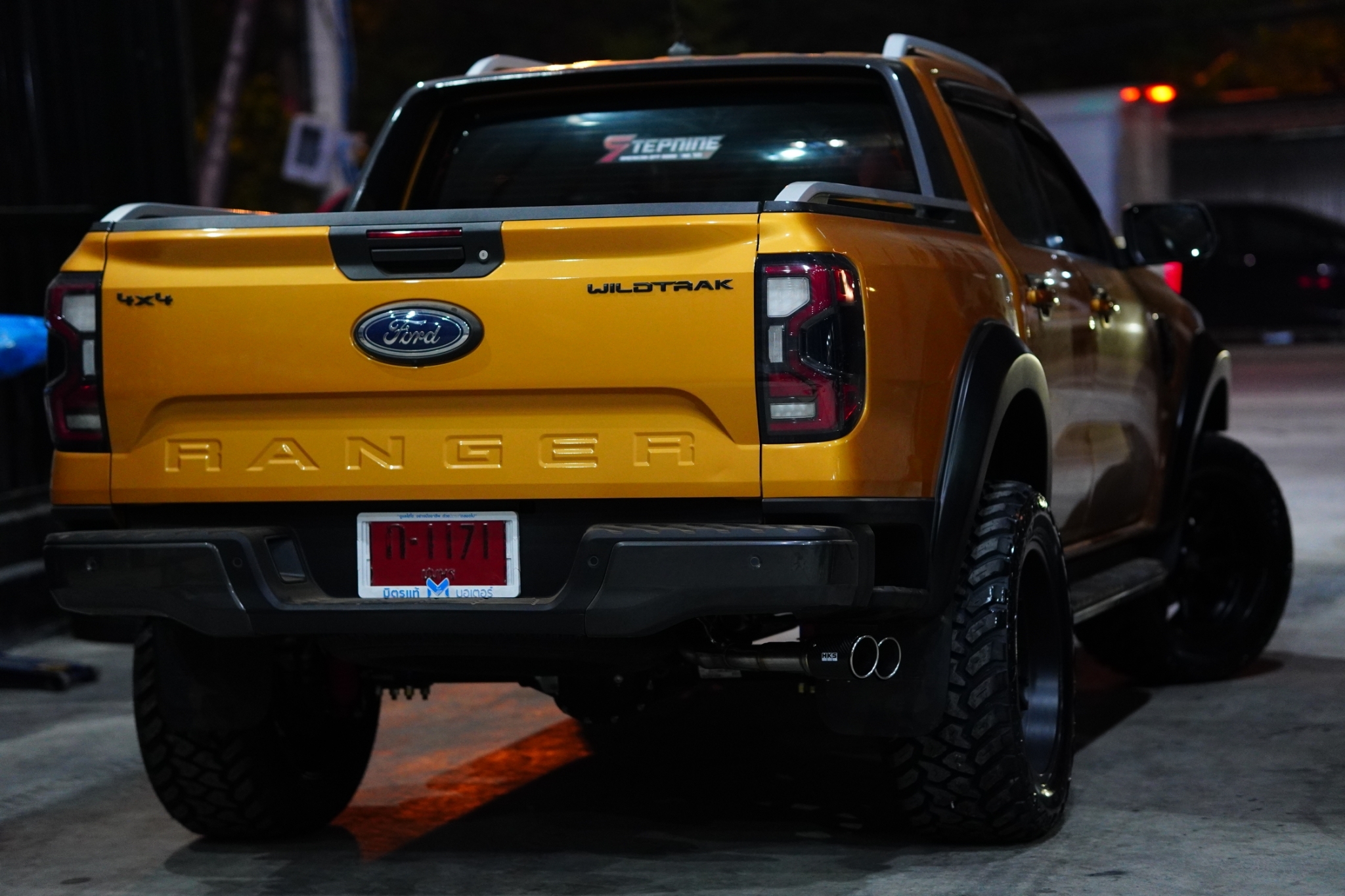 FORD RANGER NEXTGEN จองคิวมาจาก ชุมพร แต่งทรงเมกาที่ STEP9