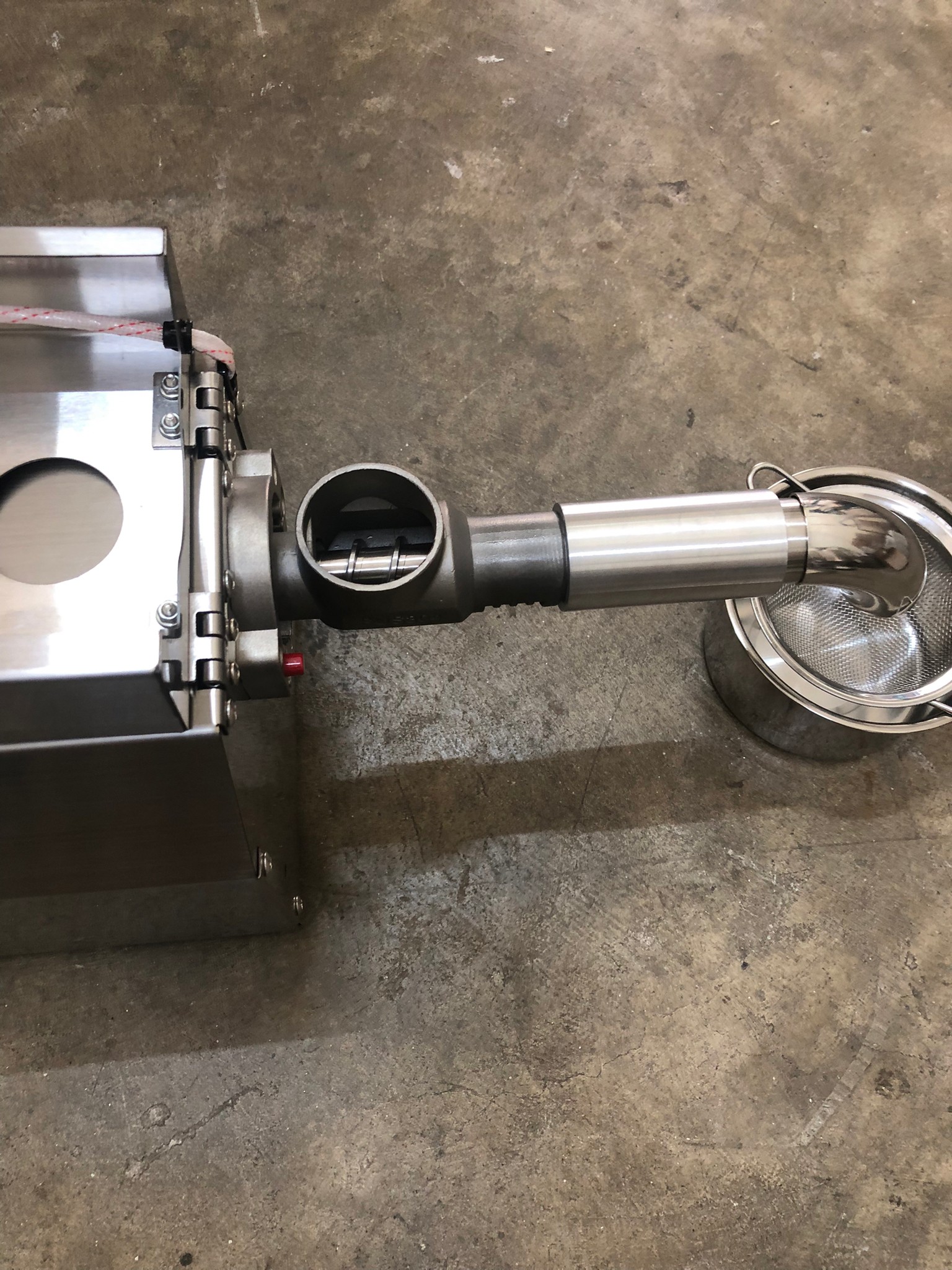 🌈13573 เครื่องสกัดน้ำมัน สแตนเลสไม่เป็นสนิม แบบอัตโนมัติ สำหรับธุรกิจเริ่มต้น SME รุ่น B01