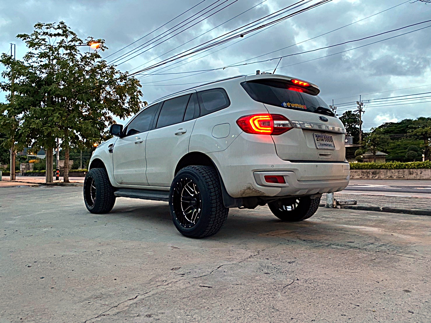 EVEREST ทรงเมกาขอบ20 ที่ STEP9