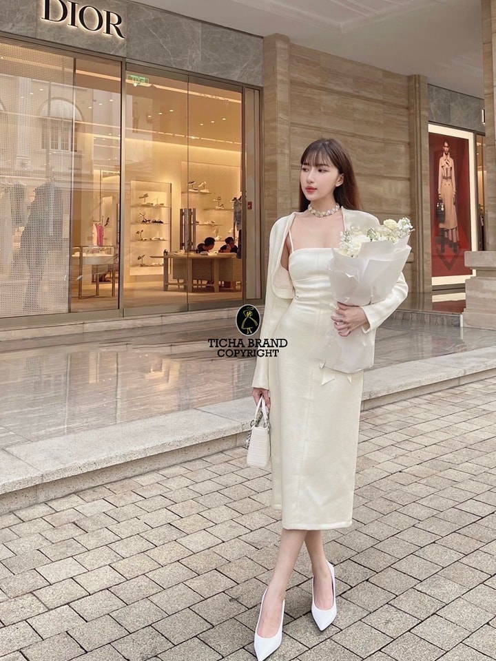 Set 2 ชิ้นเนื้อผ้าสวย เดรสยาวอกเหลี่ยม สายสปาเกตตี้ปรับระดับได้