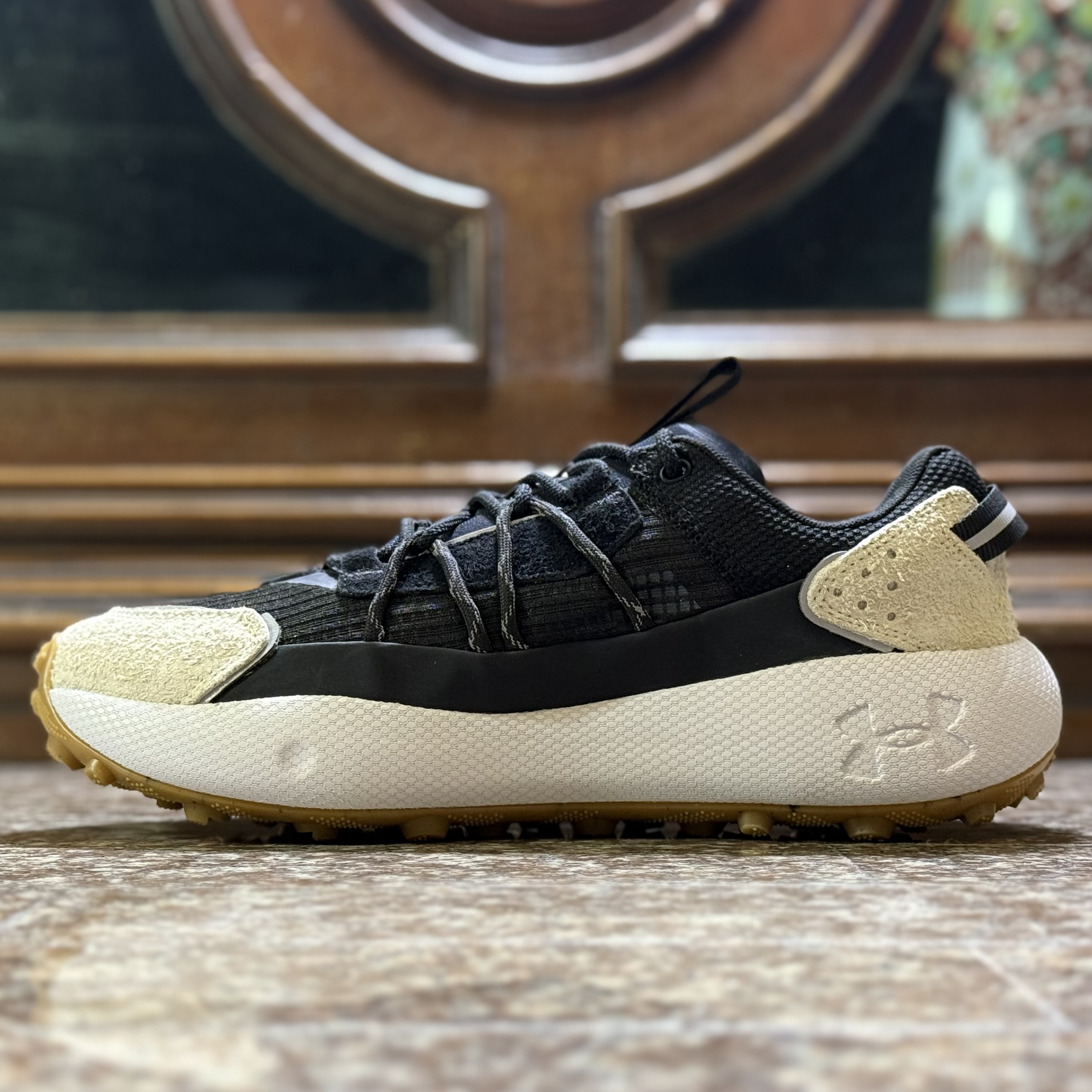 รองเท้าเดินป่า Under Armour Fat Tire Venture Pro (M8/9/9.5US)