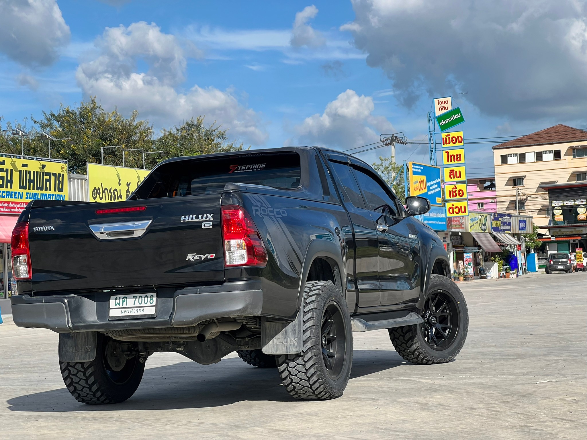 TOYOTA REVO ทรงเมกา ล้อยางขอบ20