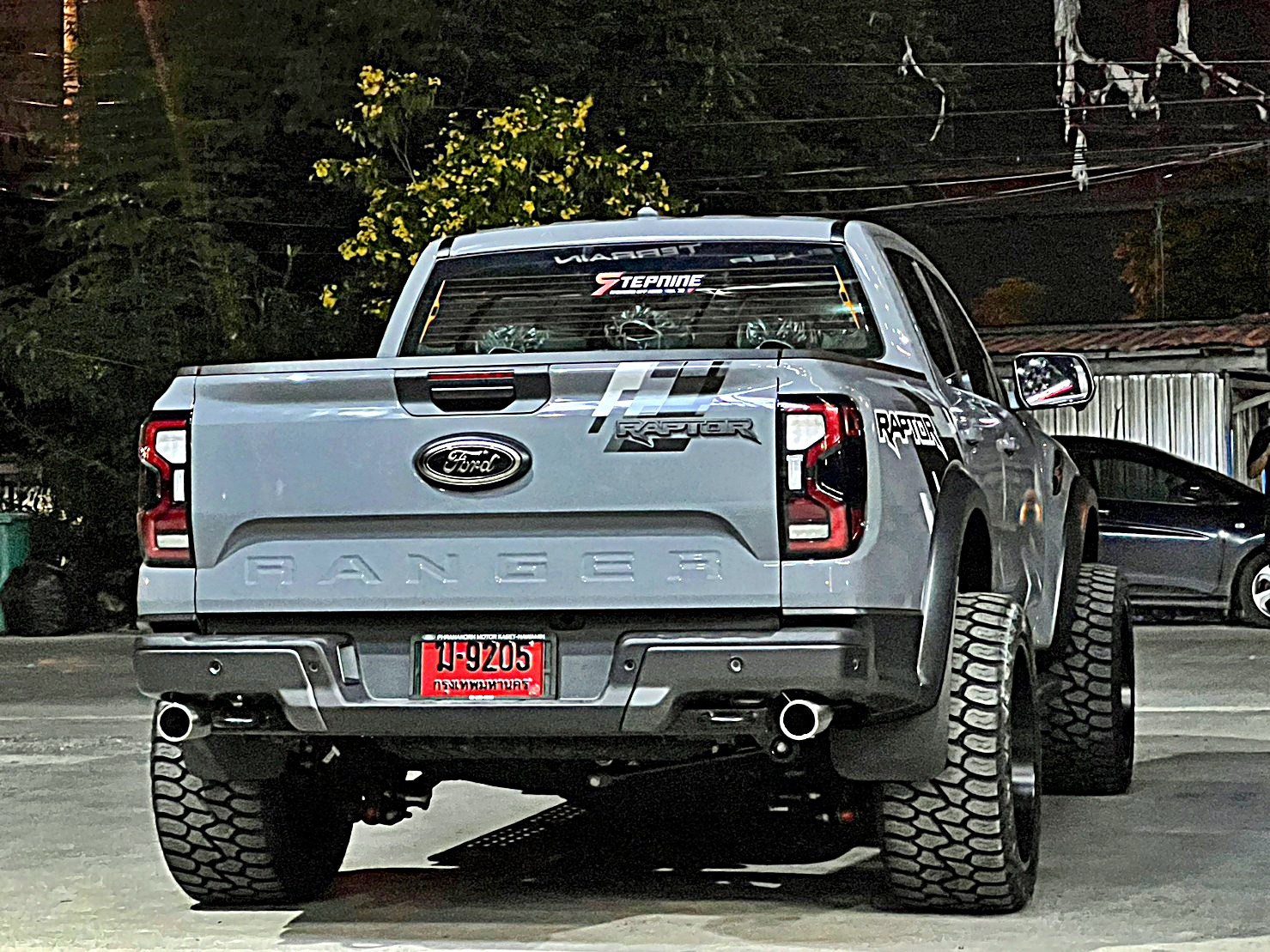 ส่งงาน RAPTOR V6 หล่อจบ ที่ Step9 ล้อแท้ HOSTILE H113