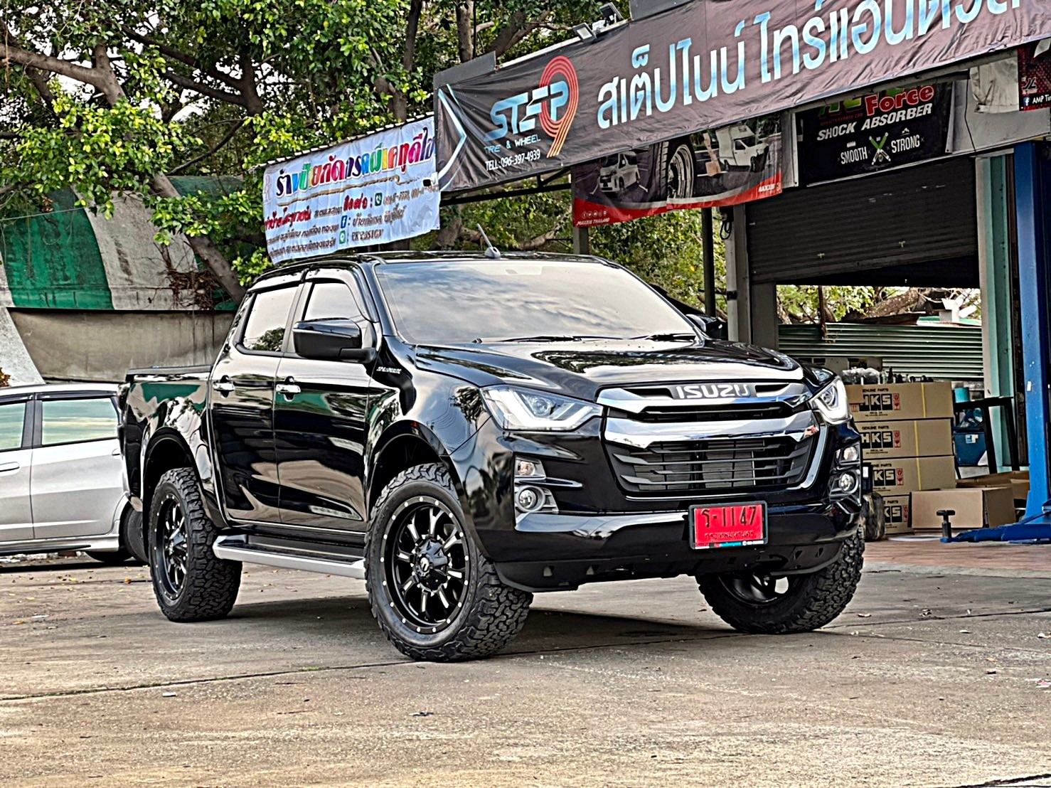 D-MAX 1.9 จัดทรงเมกา อย่างเทพ ที่ STEP9