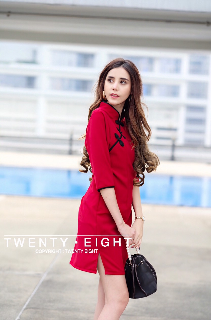 เดรสกี่เพ้าแขนยาว