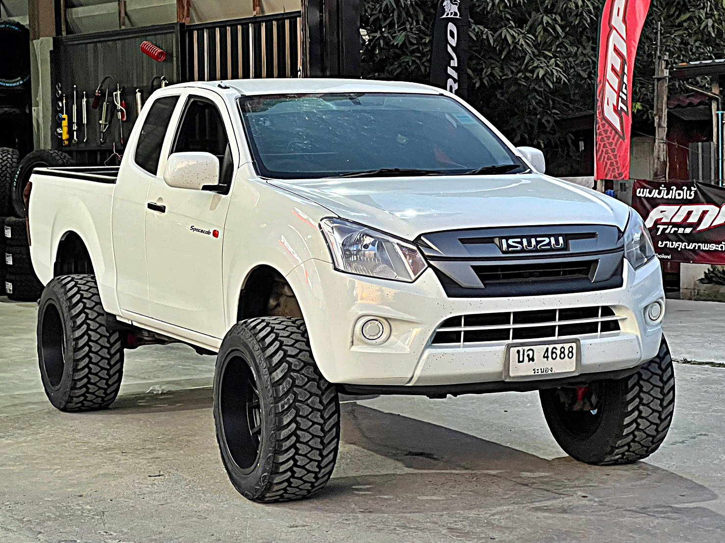 D-MAX ตัวเตี้ย ทำให้เป็นตัวสูง ทรงเมกา