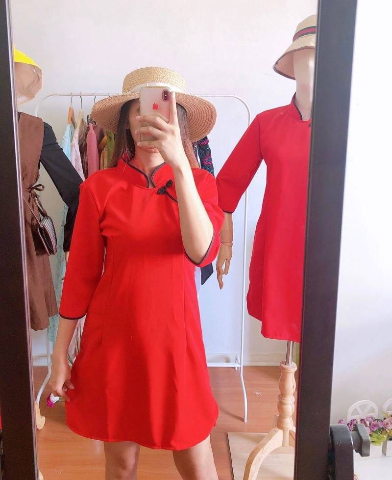 เดรสกี่เพ้าสีแดง