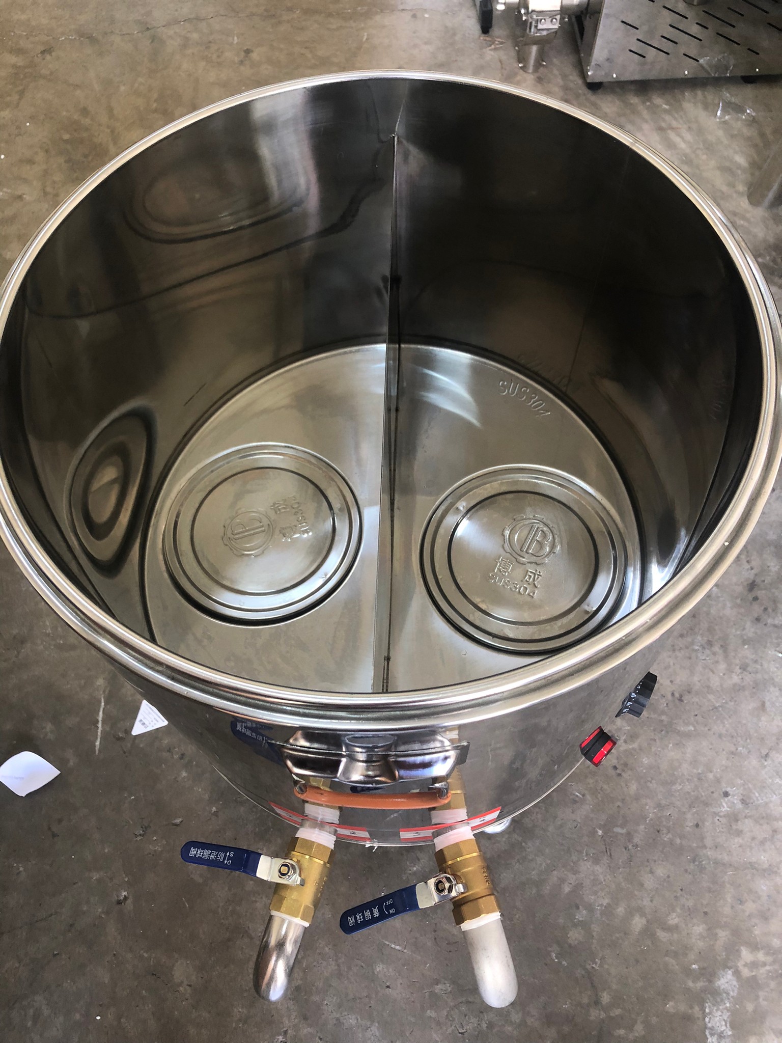 หม้อต้มน้ำไฟฟ้าสแตนเลส 304 ให้ความร้อนและเก็บความร้อนในเครื่องเดียว หม้อต้มซุป BC-YYT