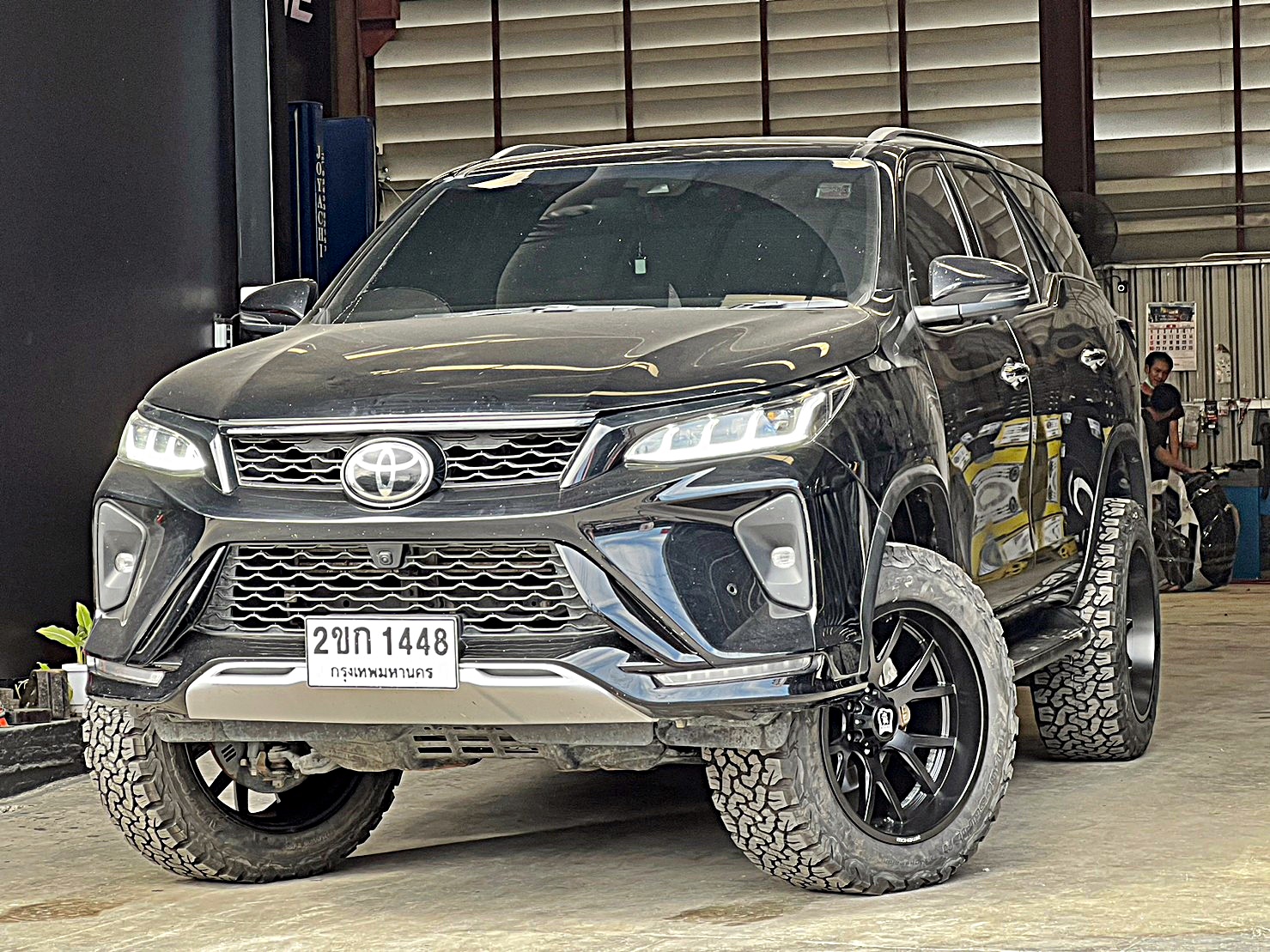 TOYOTA FORTUNER LEGENDER แต่งทรงเมกาที่ STEP9