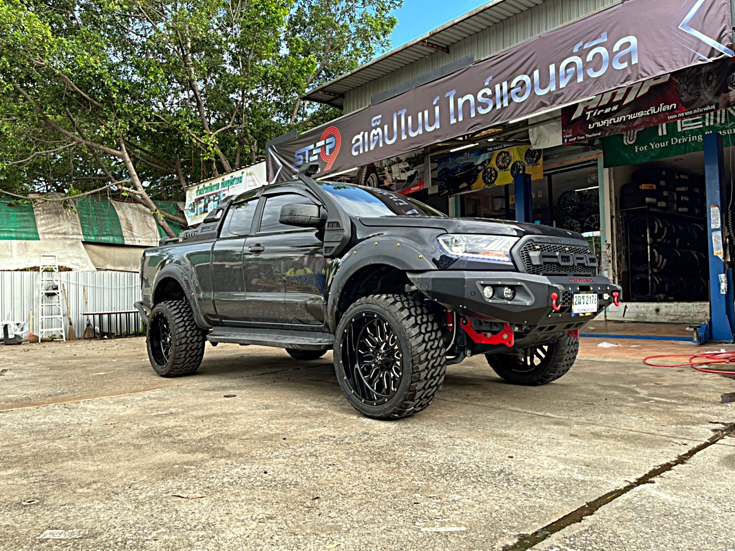 FORD RANGER จัดทรงเมกา ขอบ22 ที่ STEP9