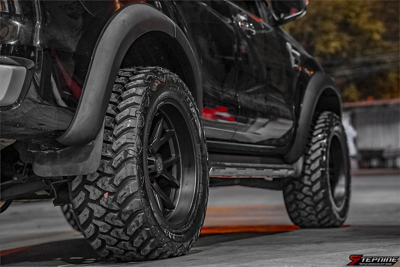 FORD EVEREST จองคิวมาจากเพชรบุรี แต่งทรงเมกาที่ STEP9