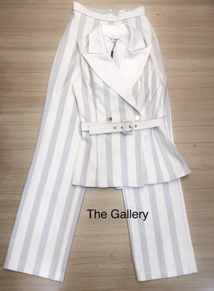 เซ็ตเสื้อเบเซอร์แขนกุดลายริ้วพร้อมเข็มขัดในตัว