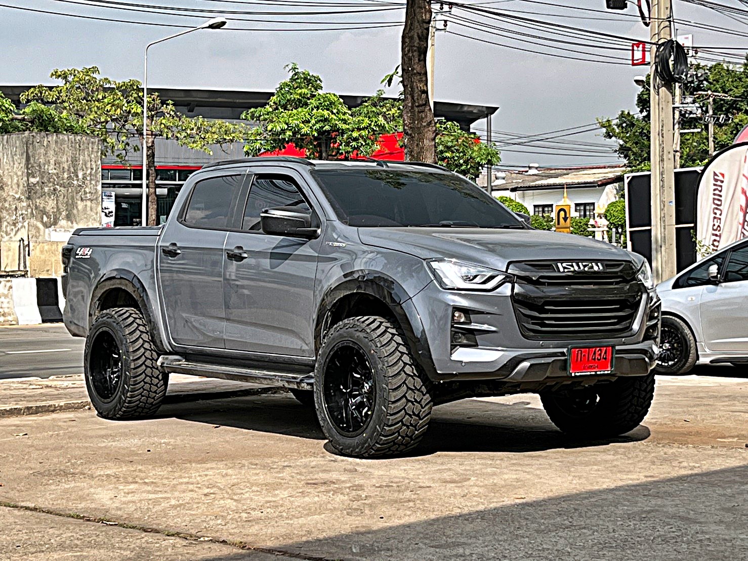 D-MAX ทรงเมกา จากอุธยา