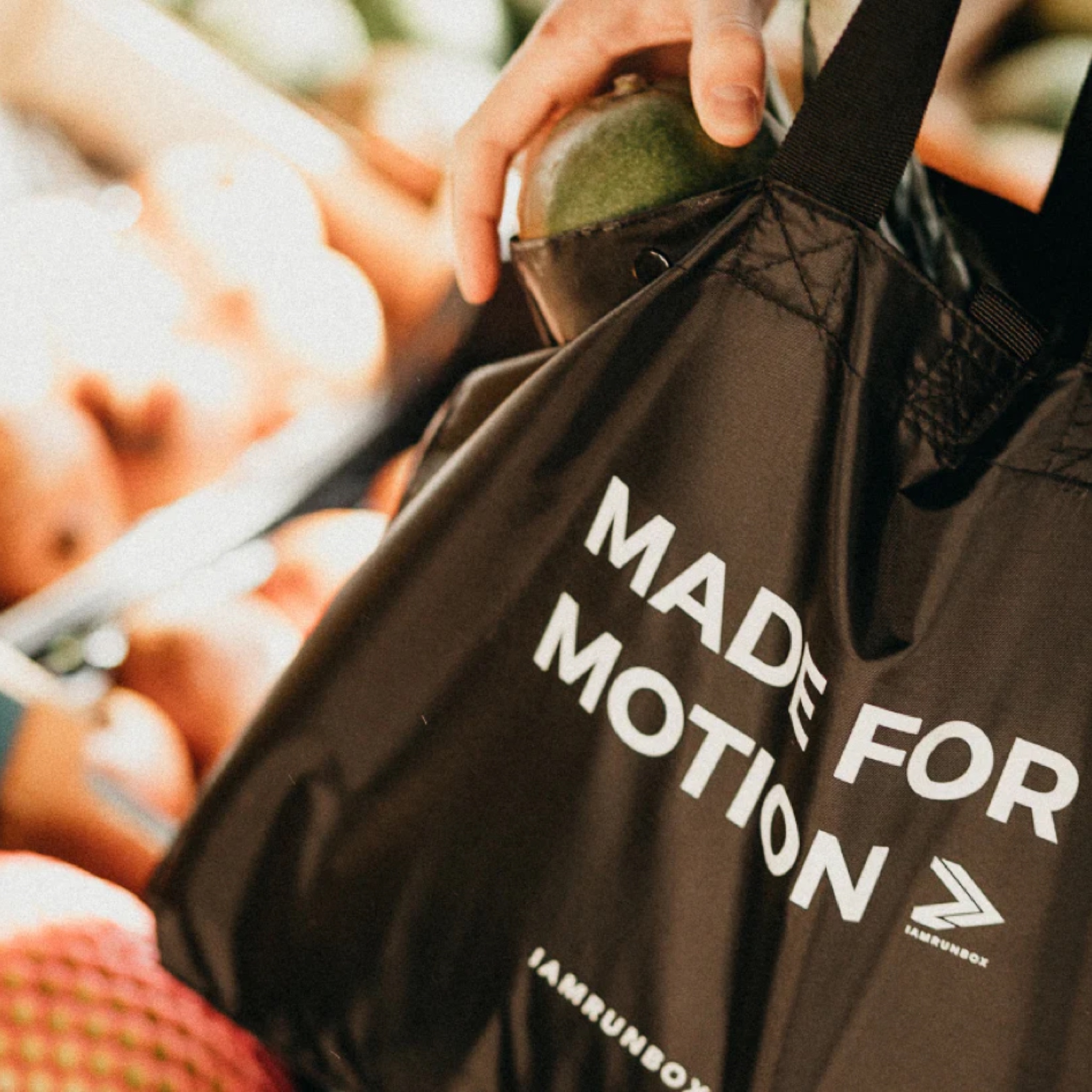 กระเป๋า Iamrunbox Shopping Bag(Pack) ‘EXCLUSIVE’ (24L)