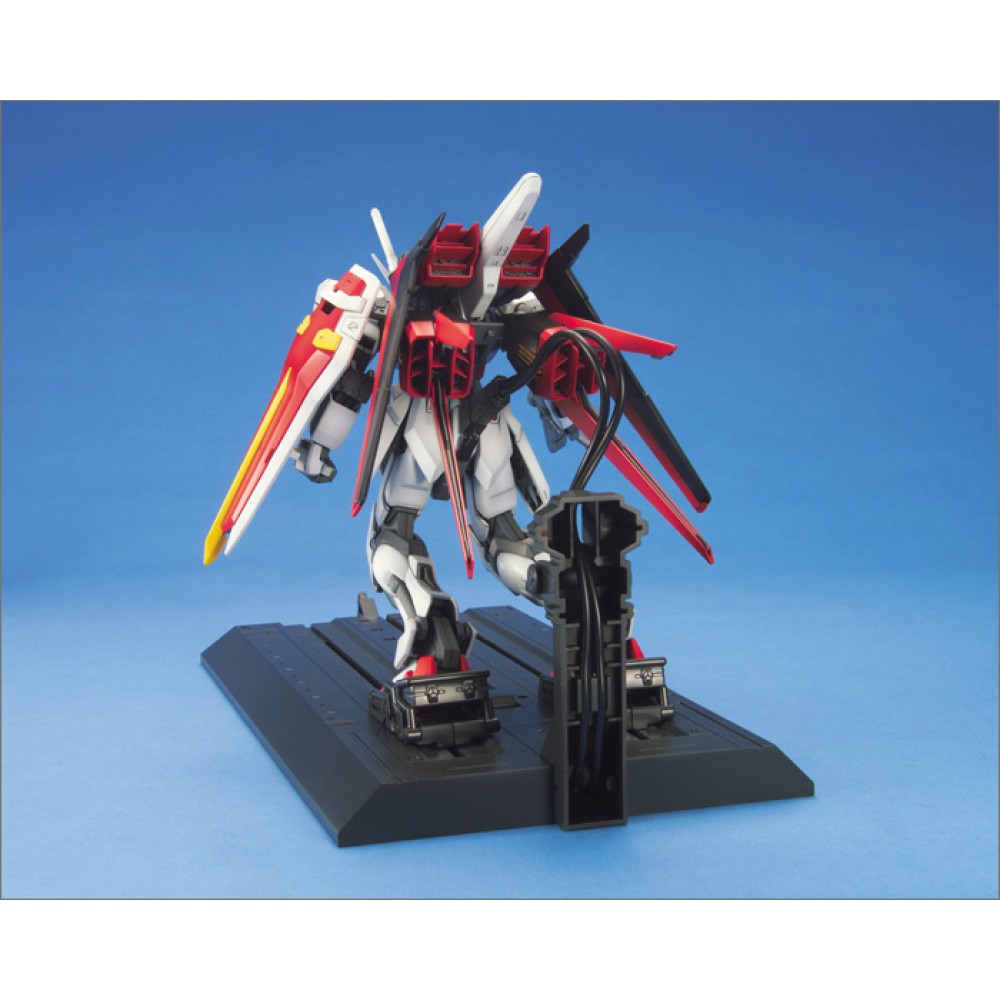 MG 1/100 Aile Strike Gundam