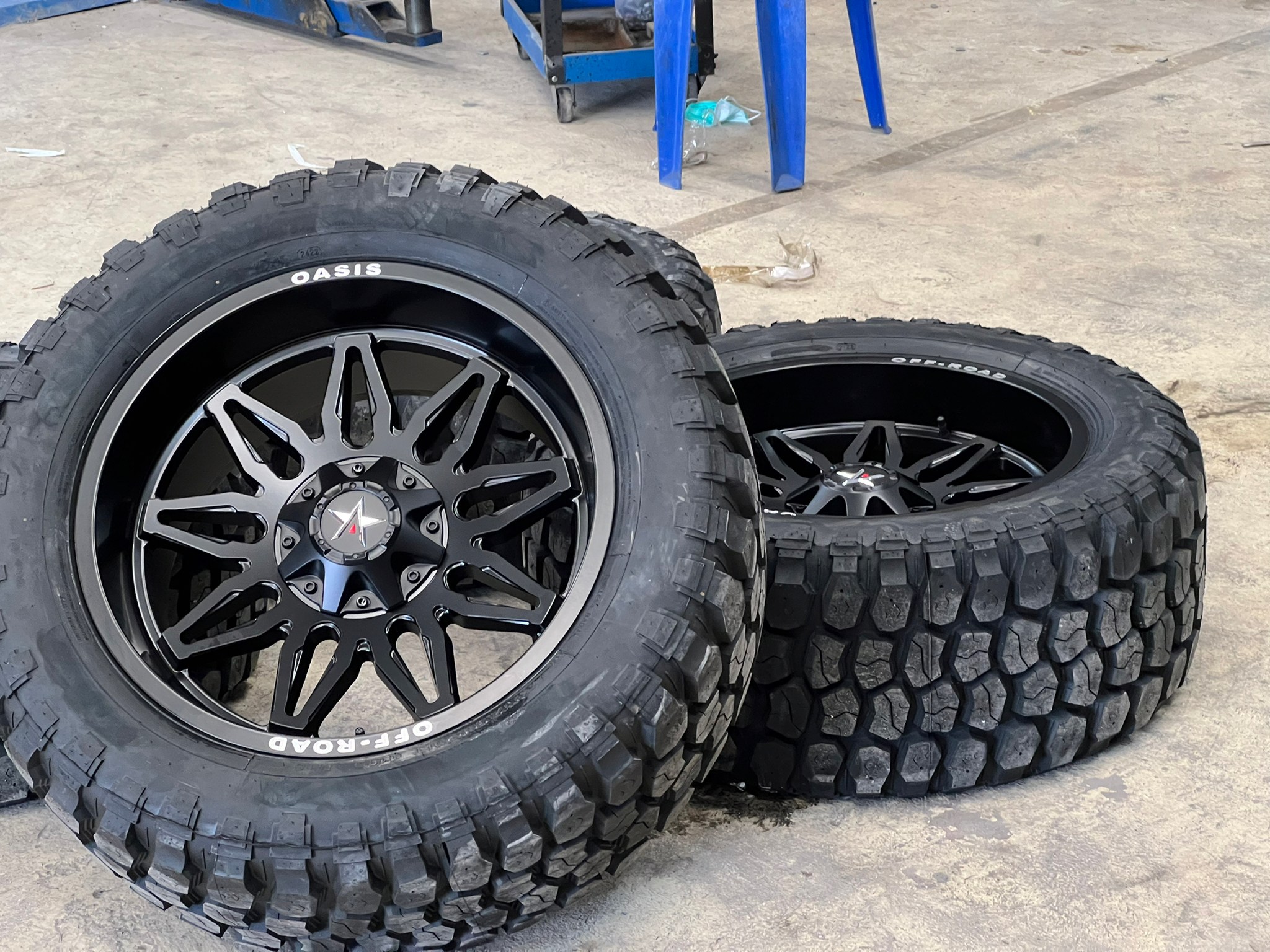 ทำไมมันเข้ากันดีจัง AM633 20x10 ET-24 6x139.7 คู่กับ GOODRIDE 33x12.5-20 MT