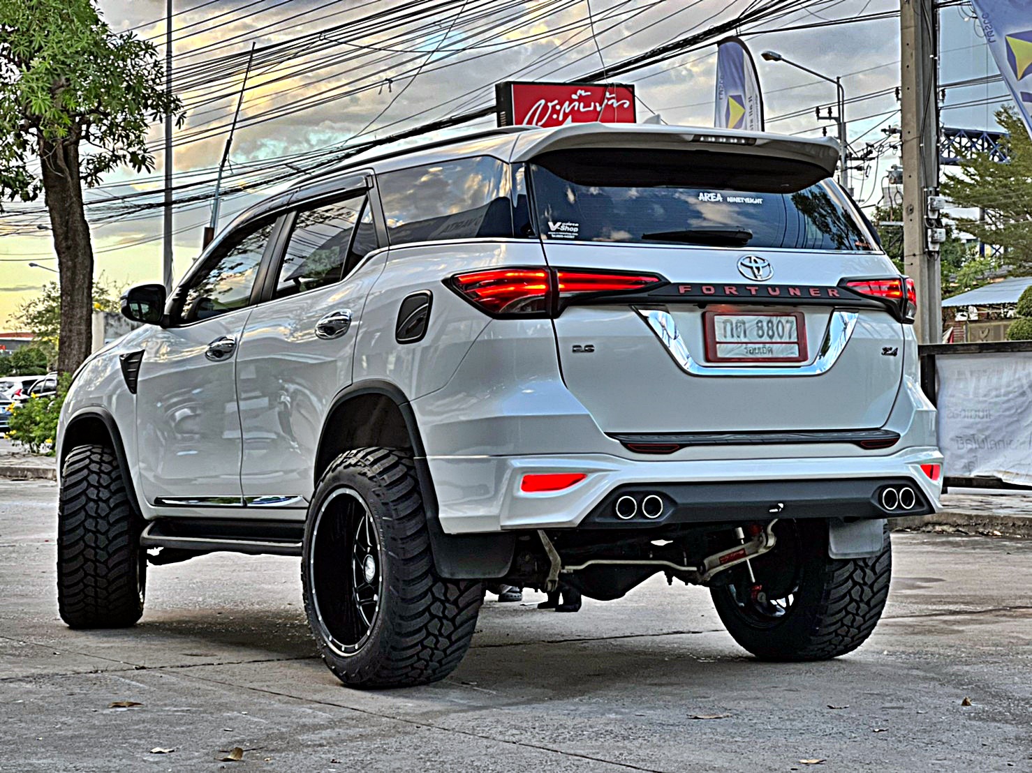 FORTUNER ทรงเมกา ล้อขอบ20 ที่ STEP9