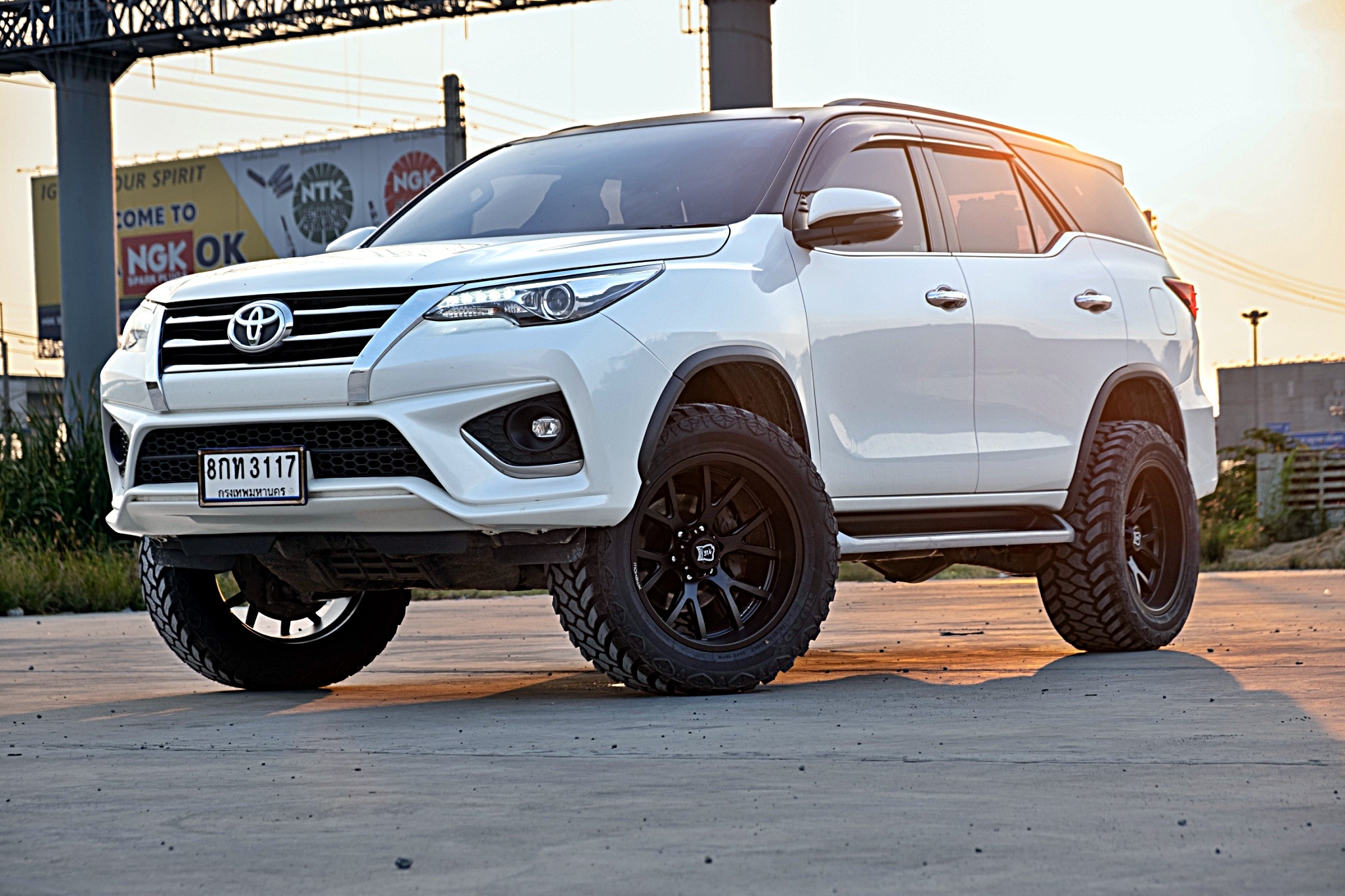 TOYOTA FORTUNER ทรงเมกาที่ STEP9