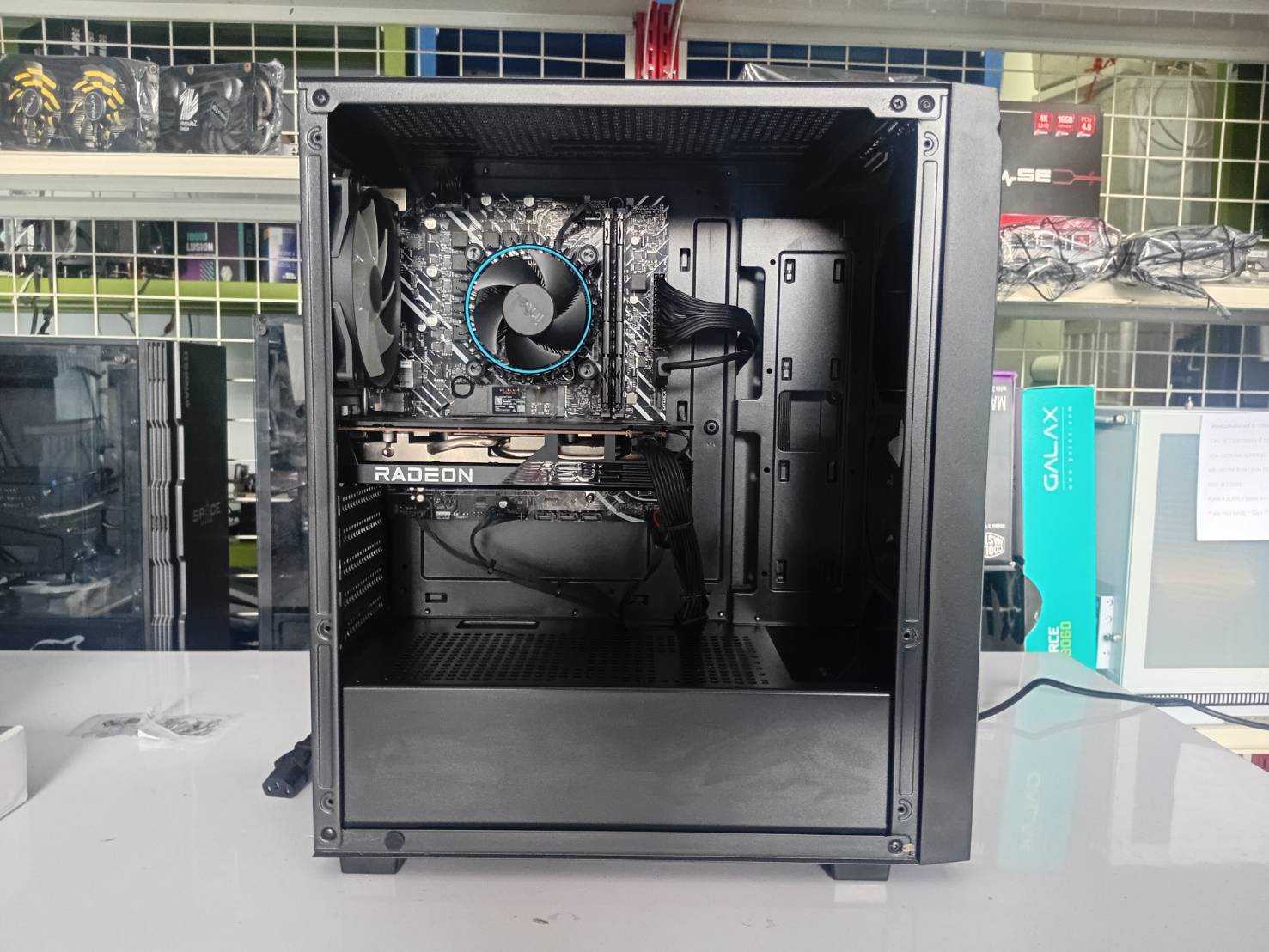 คอมสเปคเน้นเล่นเกมส์ I5 12400F+ RX6600 8G