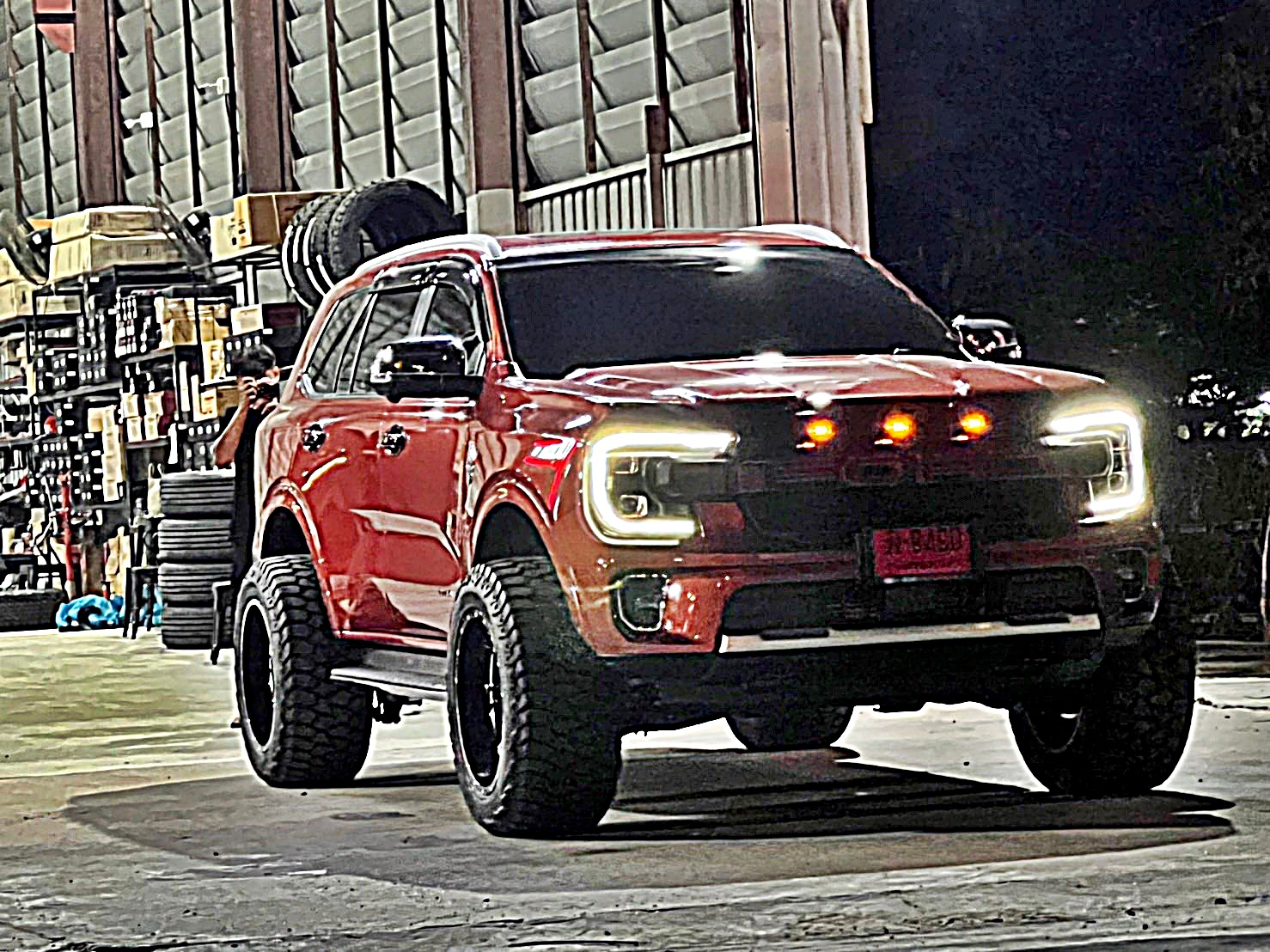 #FORD-EVEREST_NEXTGEN จองคิวมาจากสระแก้ว ทำทรงเมกาที่ STEP9