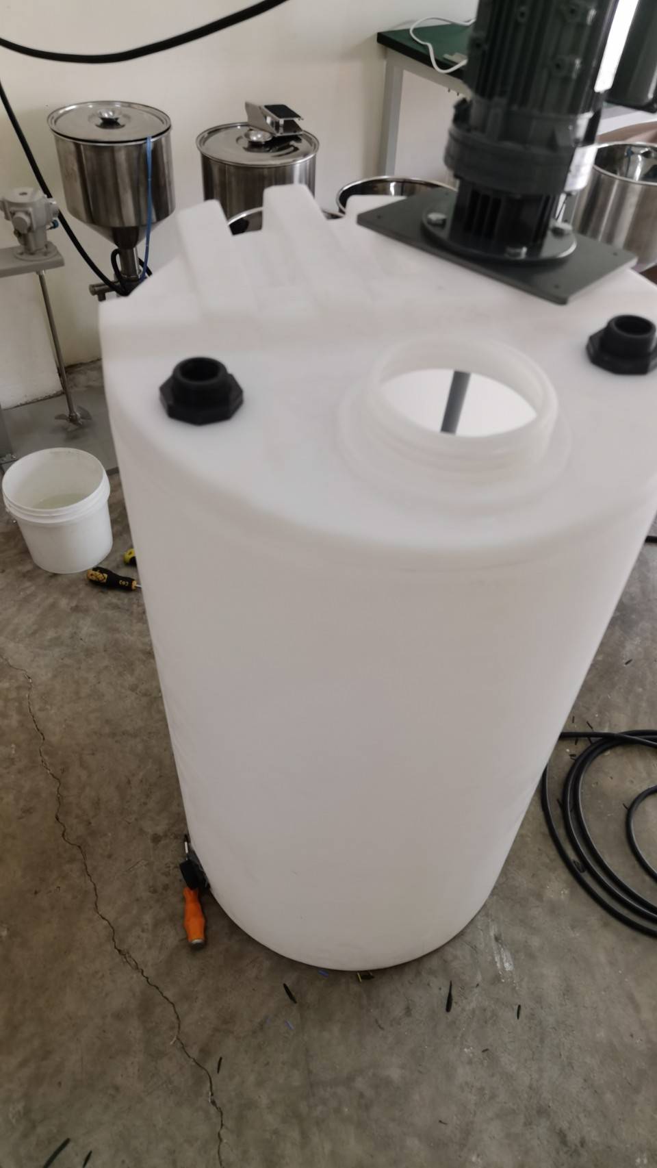 🌈 13700 NBCY-01 ถังผสมขนาด 1000 L + หัวปั่น