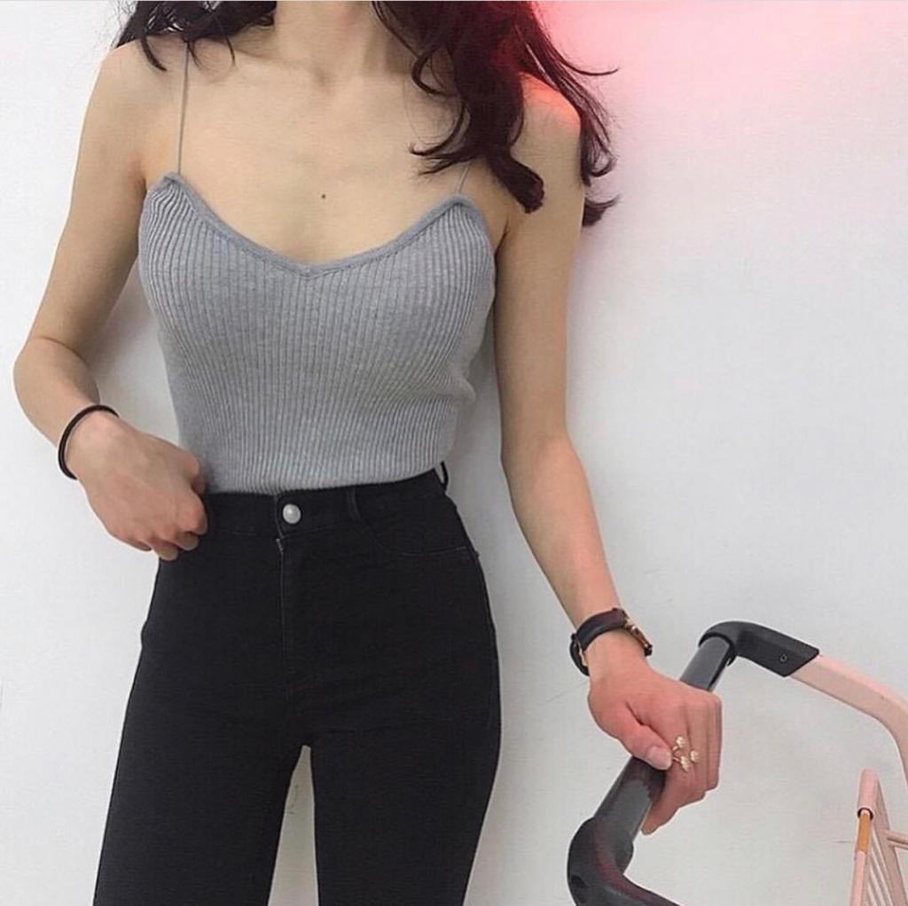 เสื้อสายเดี่ยวไหมพรม